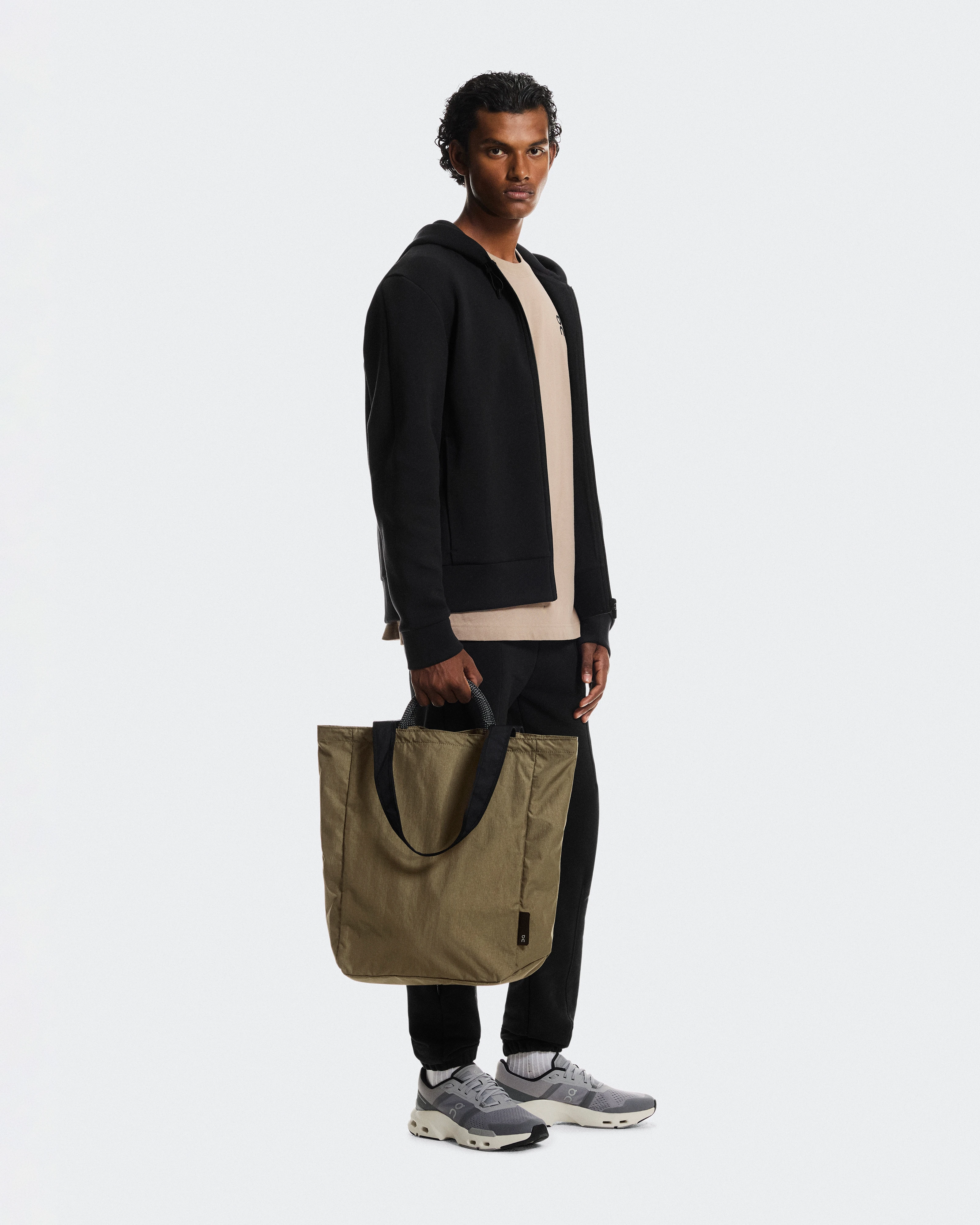 On Tote Pack 25L Olive & Black Unisexe Sacs