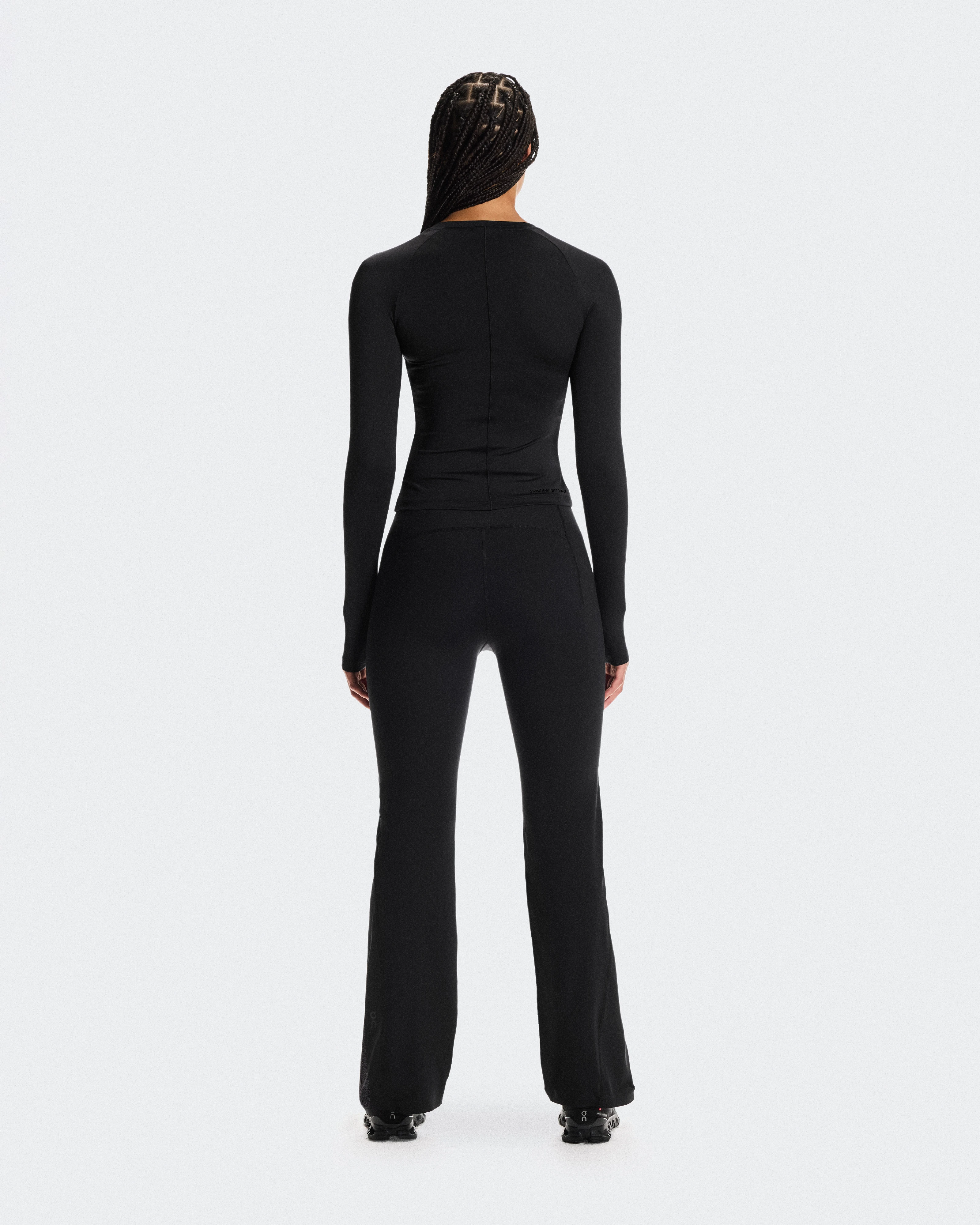 On Studio Long-T Black Femme Hauts et t-shirts