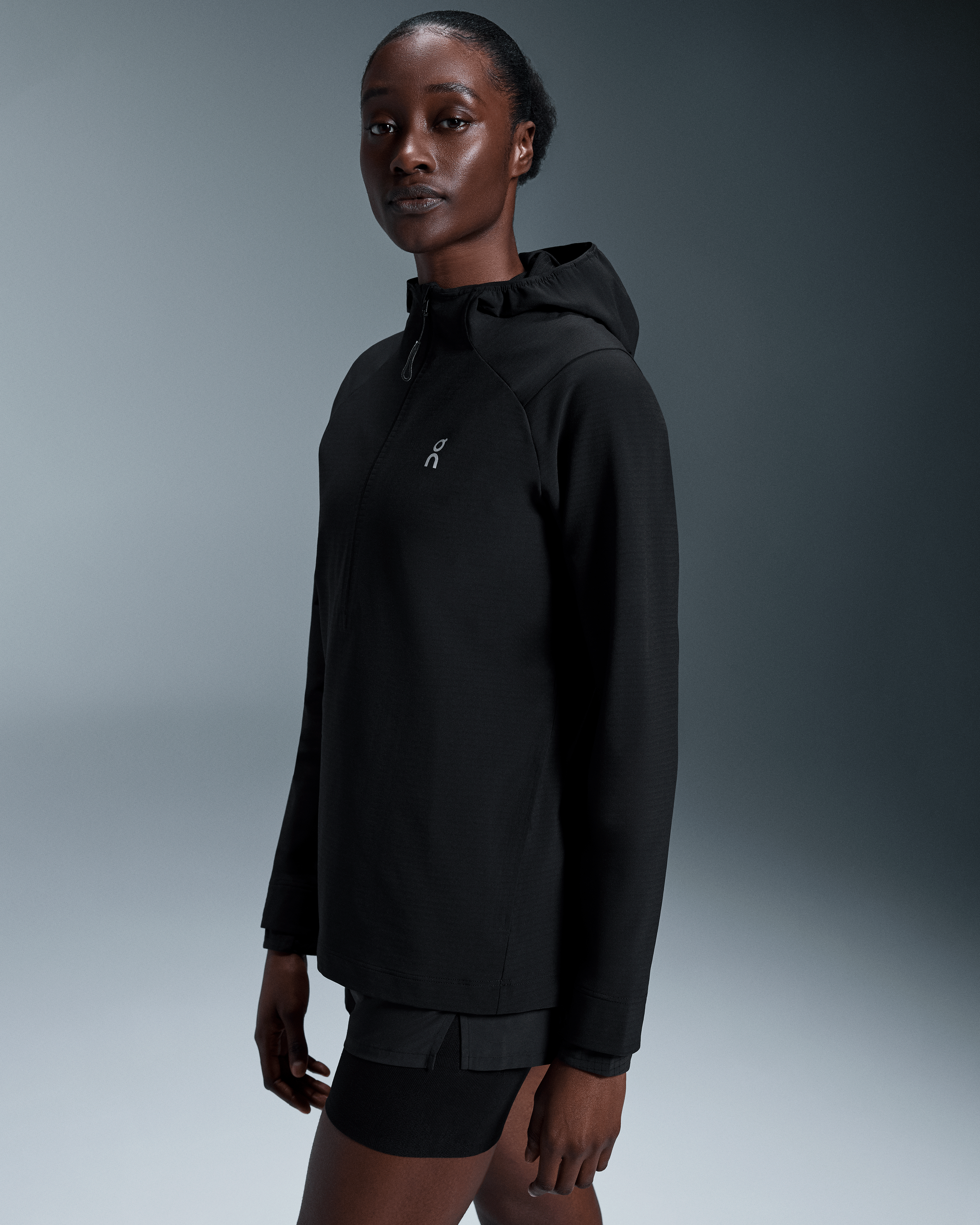 On Pace Hoodie Black Femme Sweats à capuche et sweats