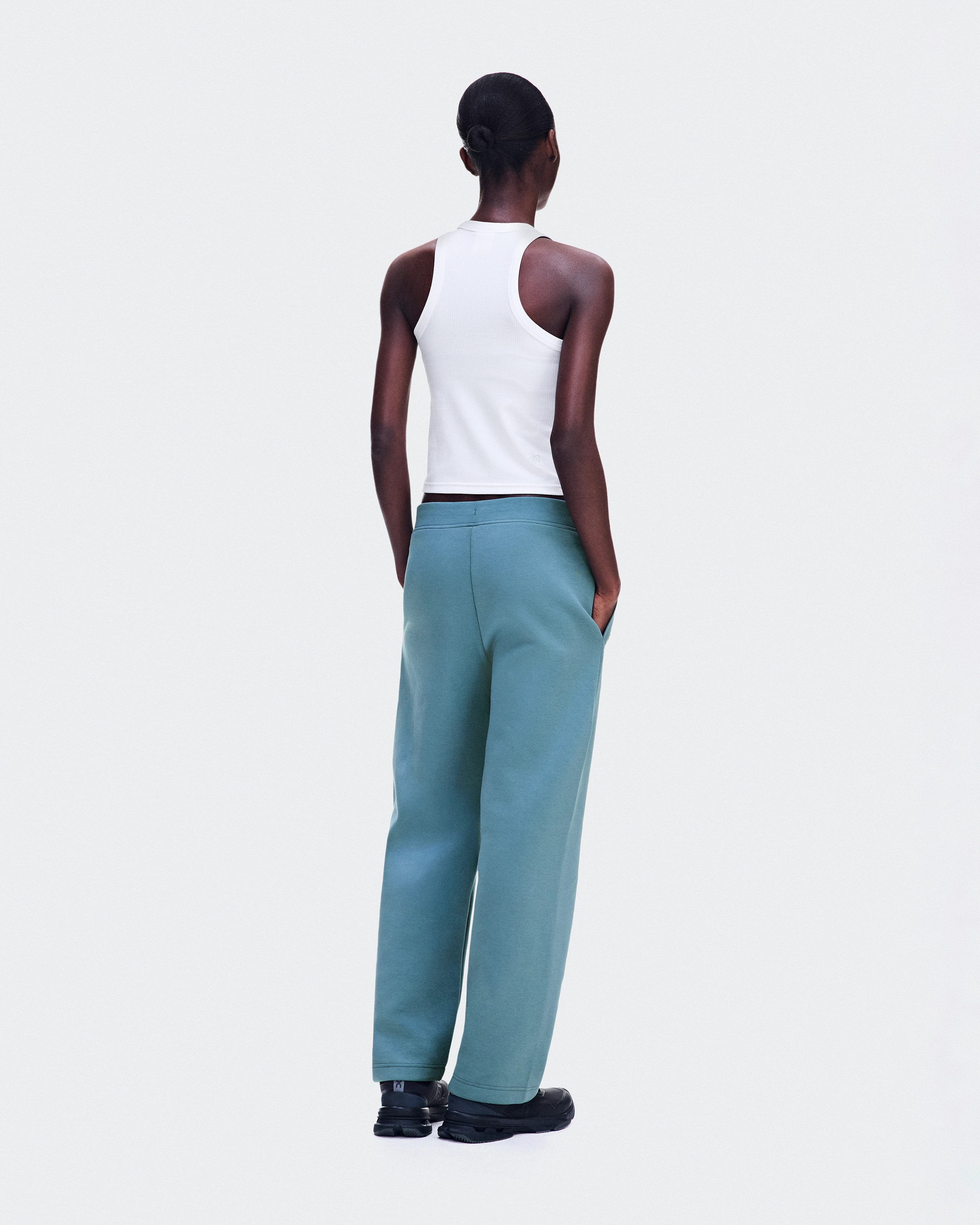 On Focus Tech Sweatpants Agave Femme Pantalons
