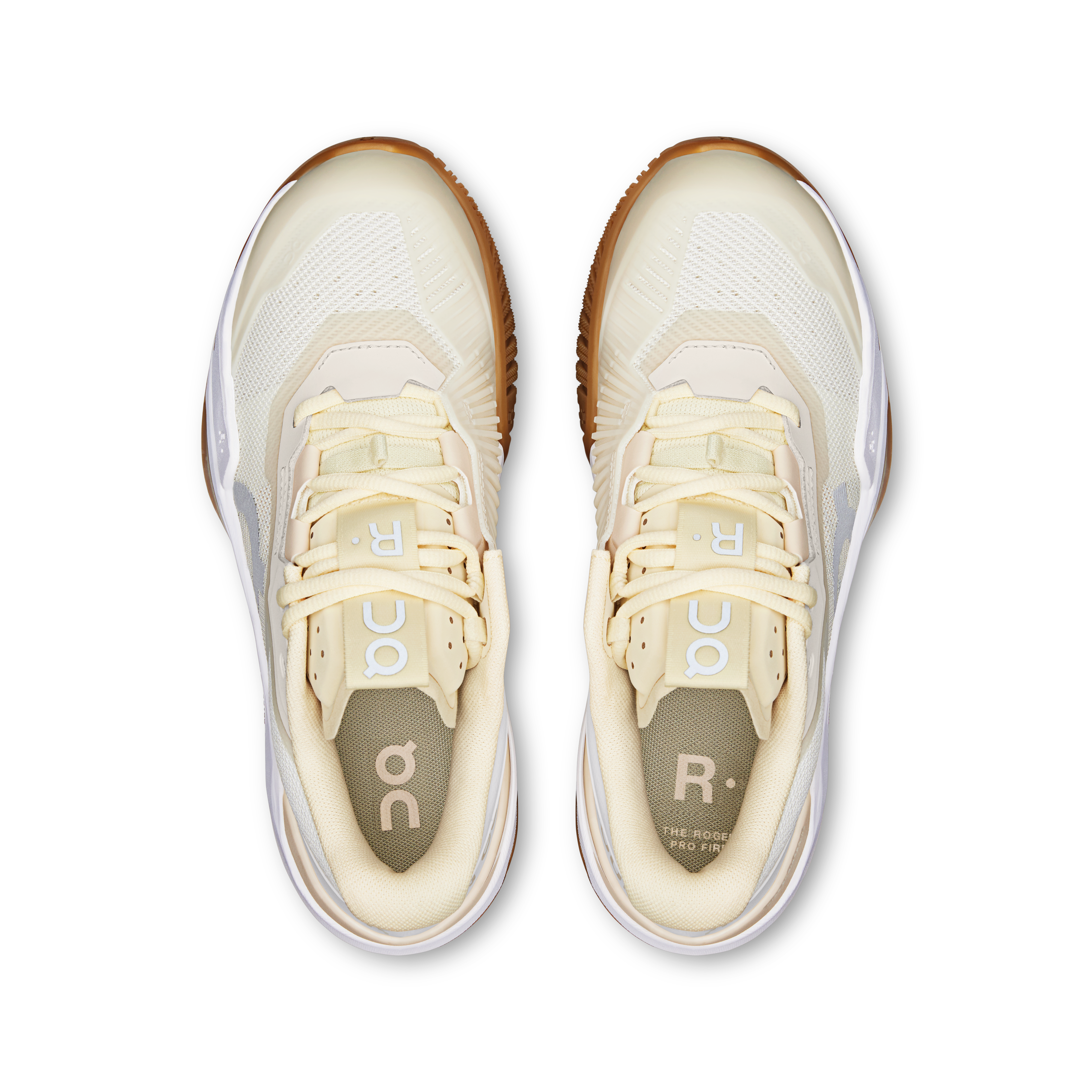 On THE ROGER Pro Fire Ivory & Sand Femme Tennis Chaussures