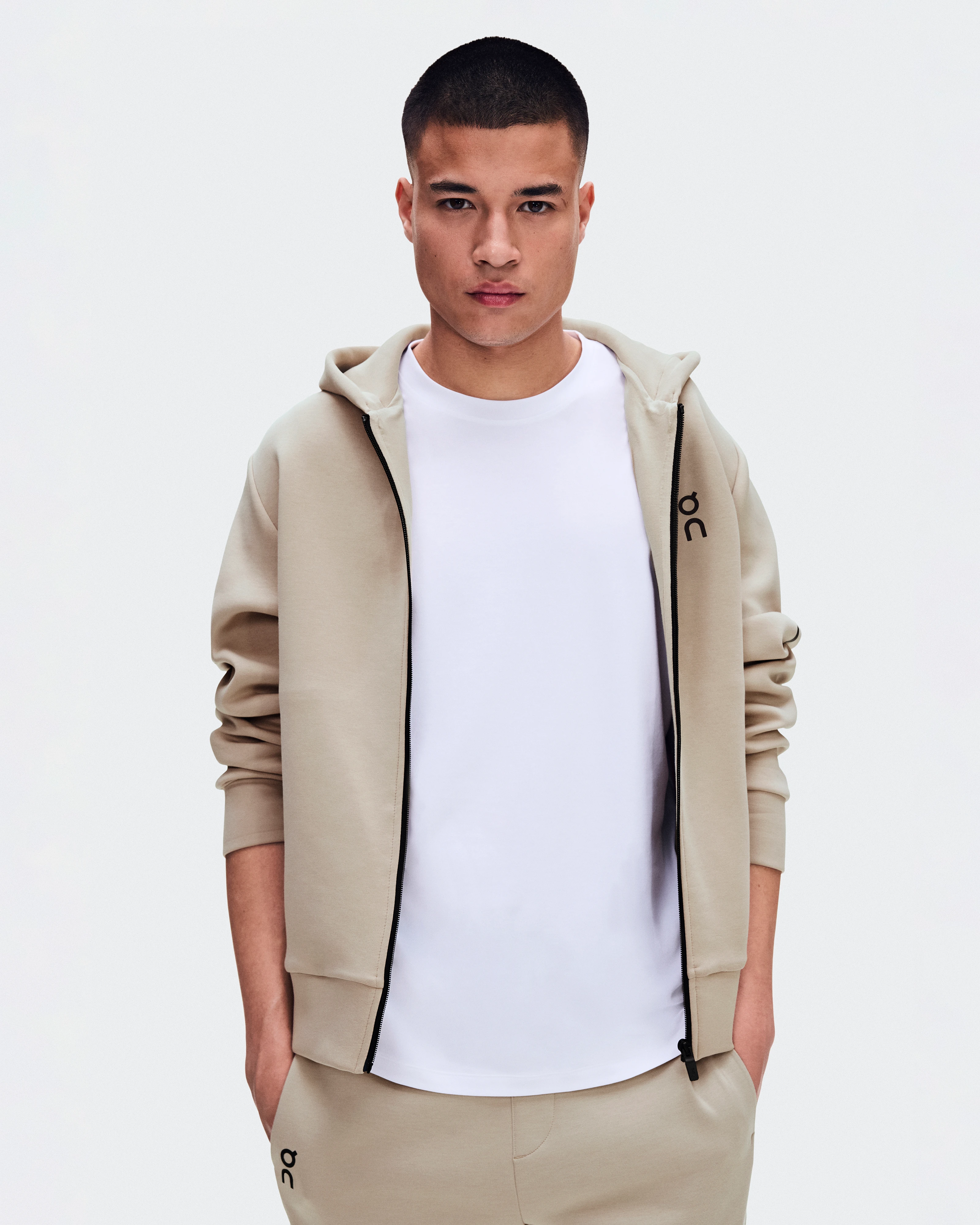 On Focus Tech Zip Hoodie Desert Homme Sweats à capuche et sweats