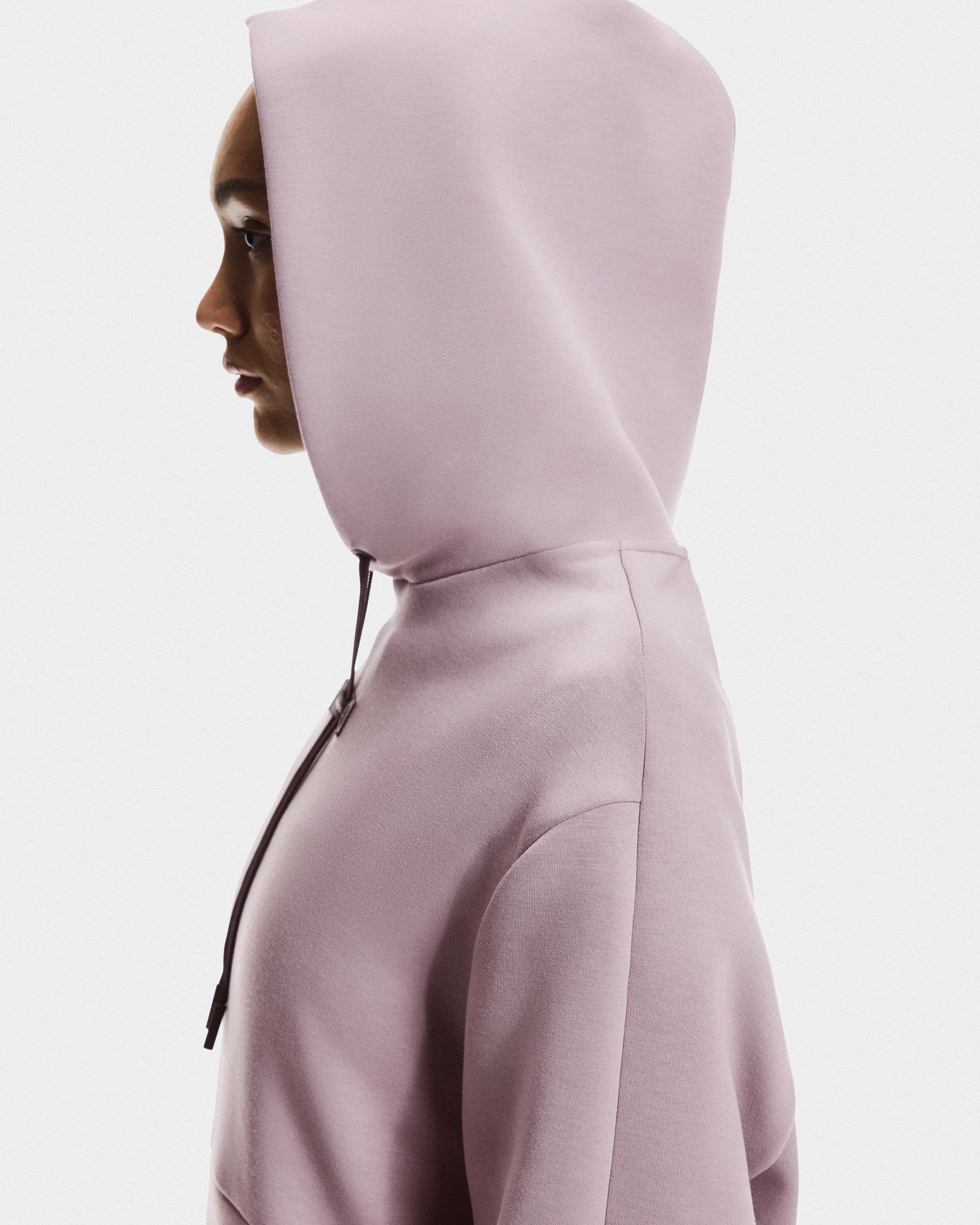 On Focus Tech Hoodie Heron Femme Sweats à capuche et sweats