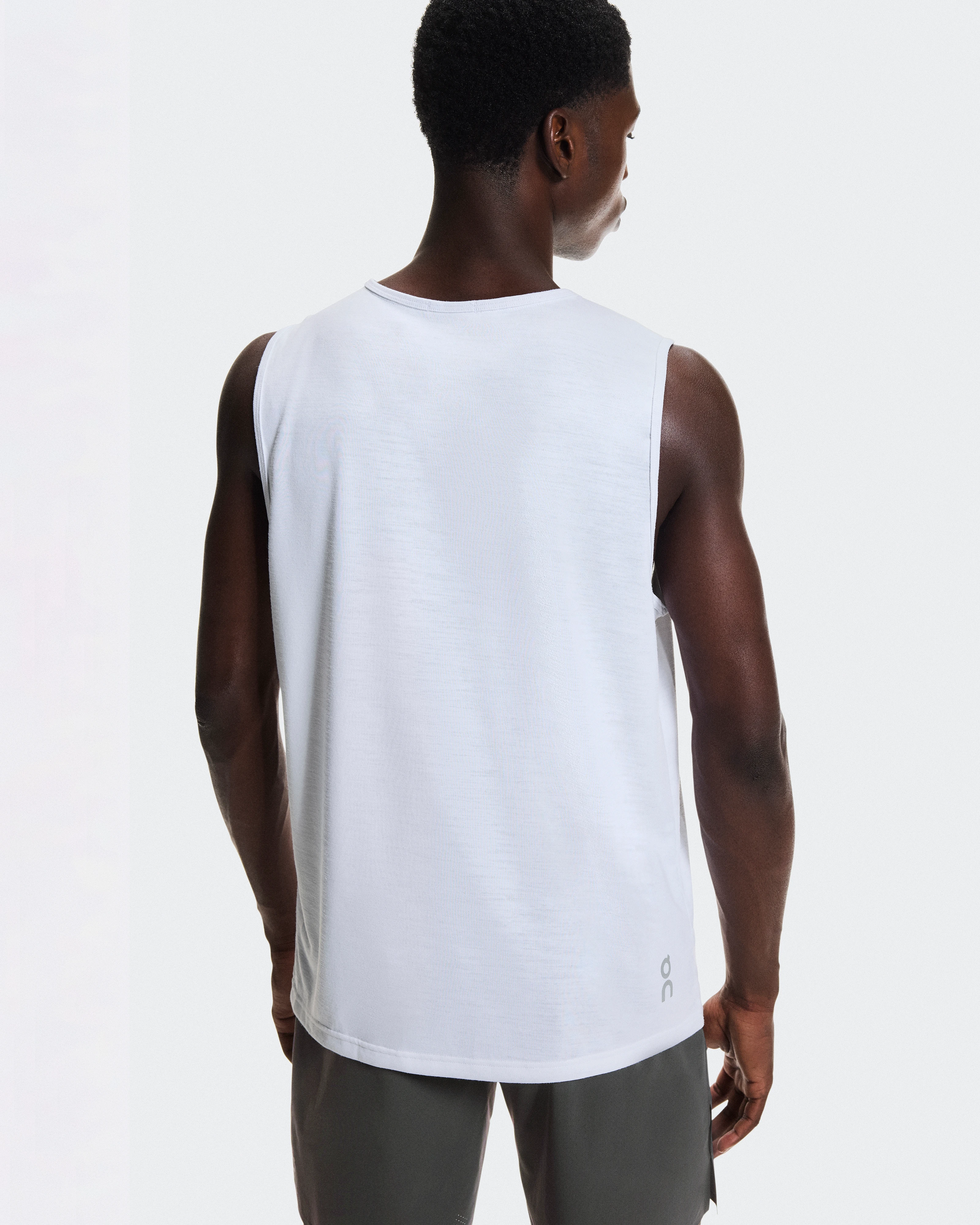 On On Run Tank White Homme Hauts et t-shirts