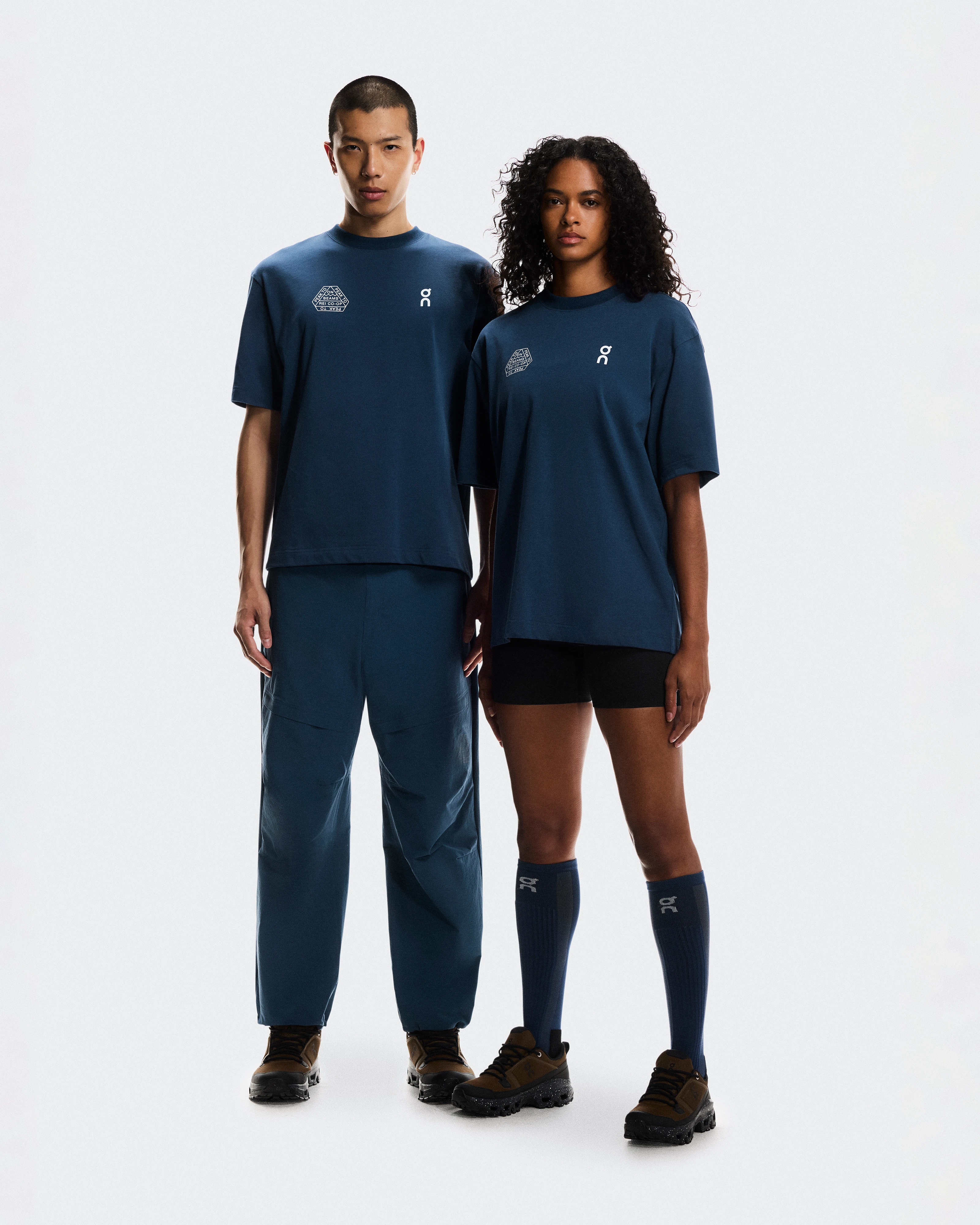 On Studio-T BEAMS REI Pacific Unisexe Hauts et t-shirts