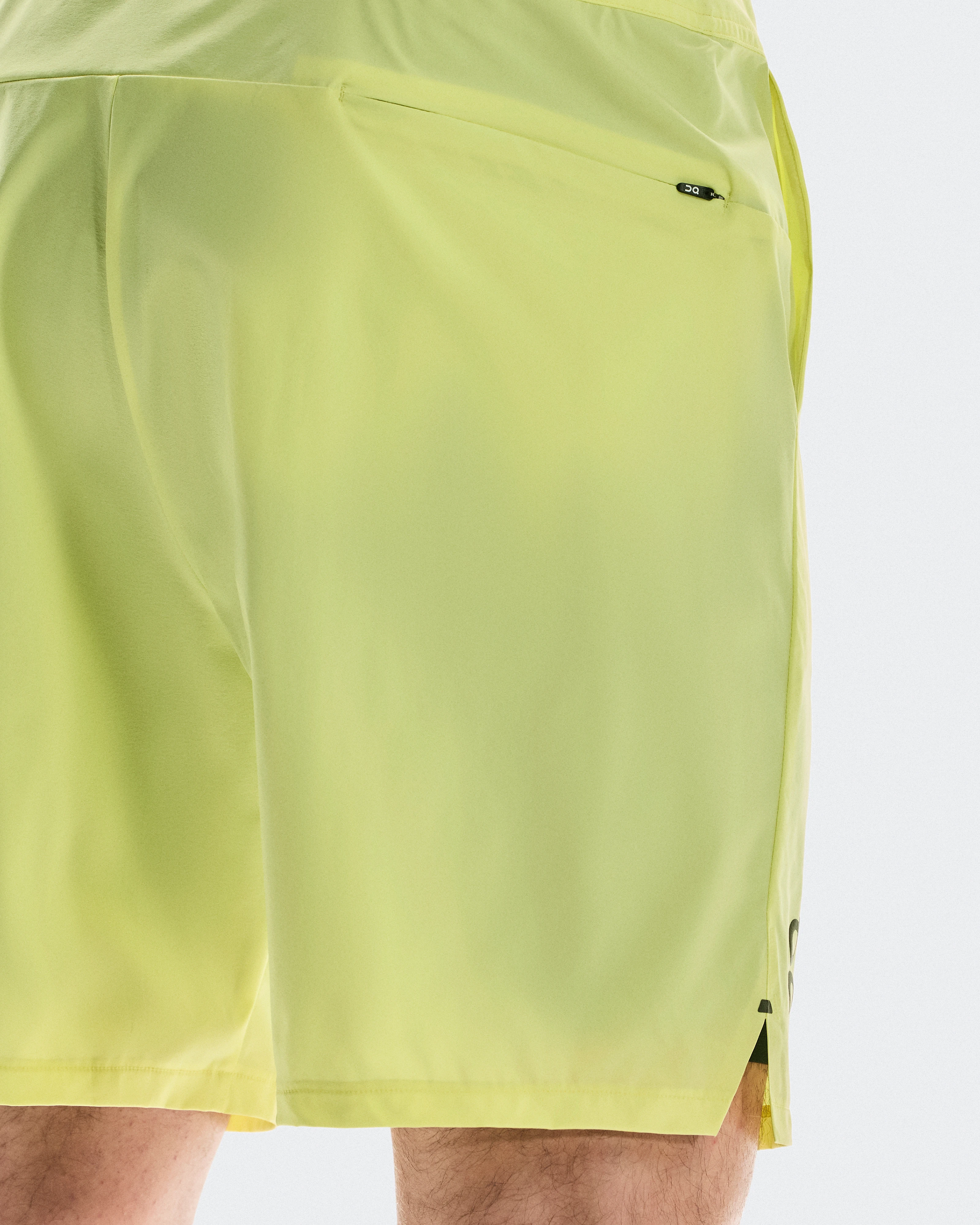 On Performance Hybrid Short Limelight Homme Shorts