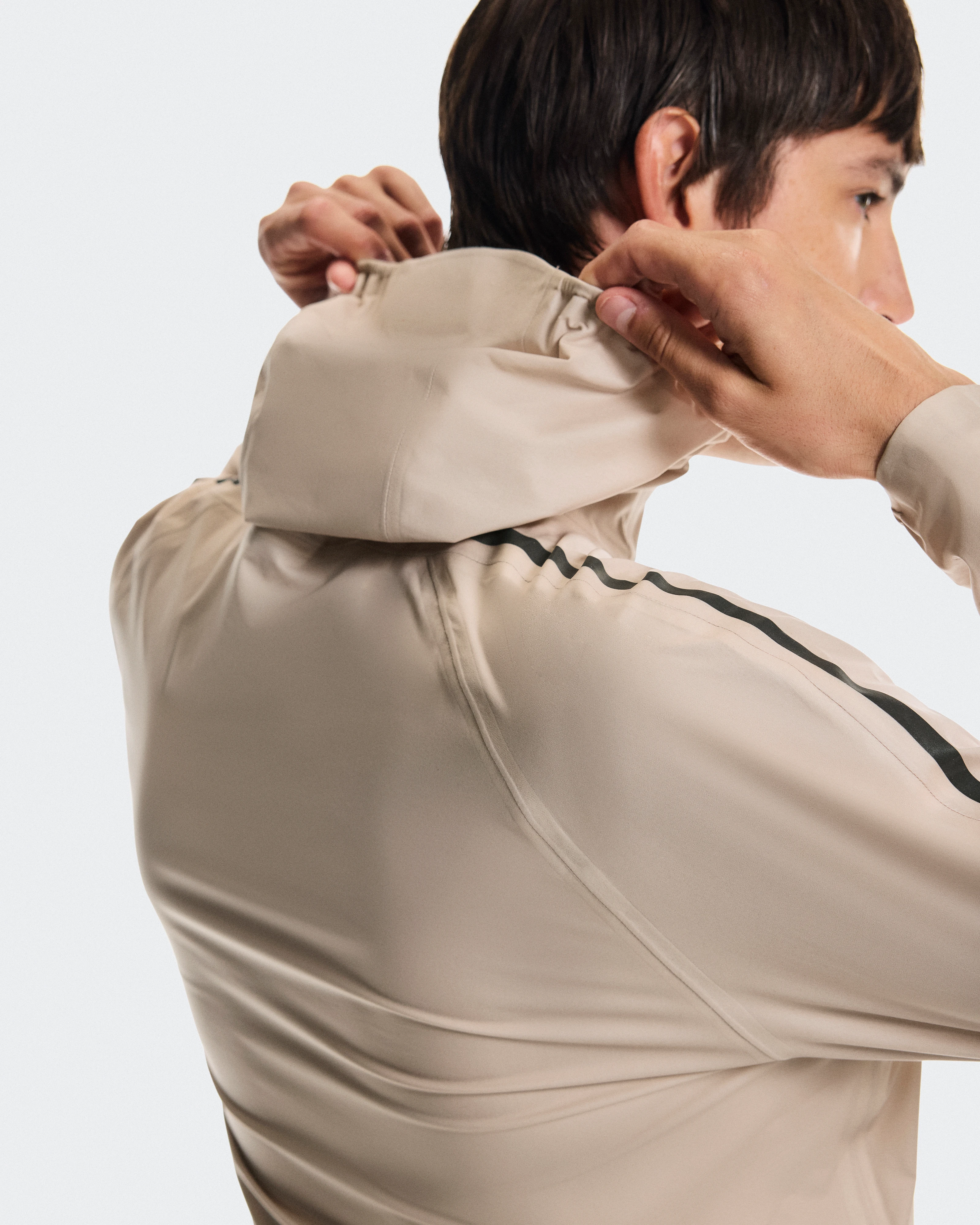 On Performance Jacket Waterproof Desert Homme Vestes