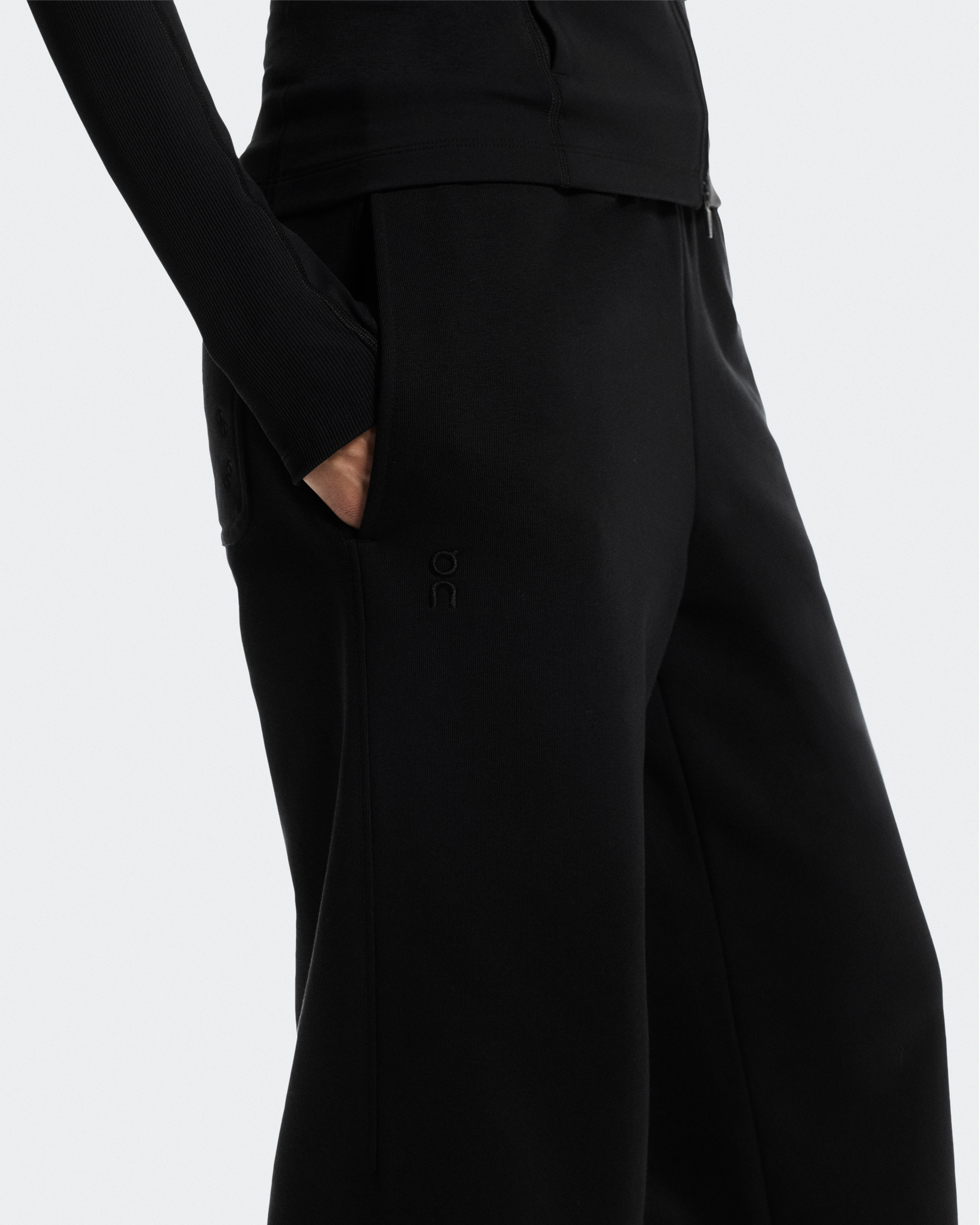 On Club Collective Pants Black Femme Pantalons