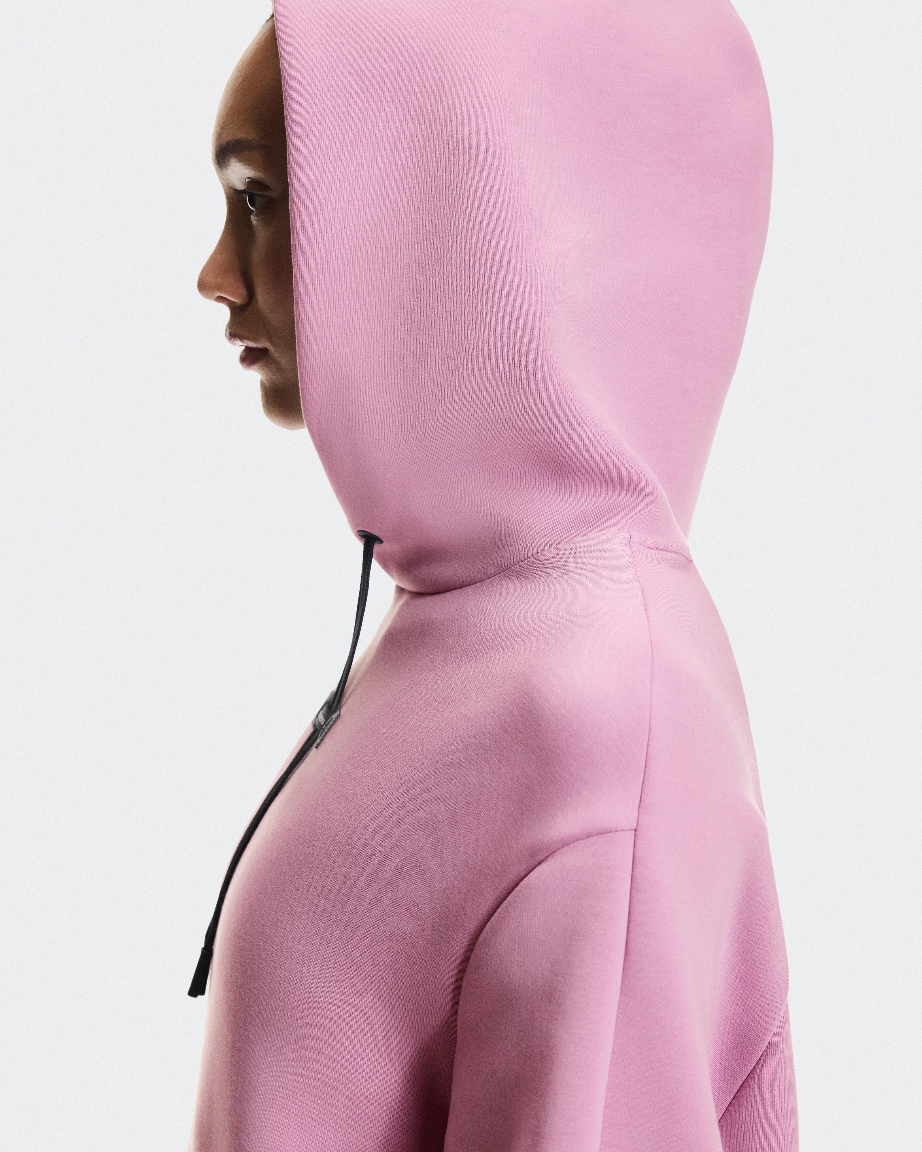 On Focus Tech Hoodie Sakura Femme Sweats à capuche et sweats