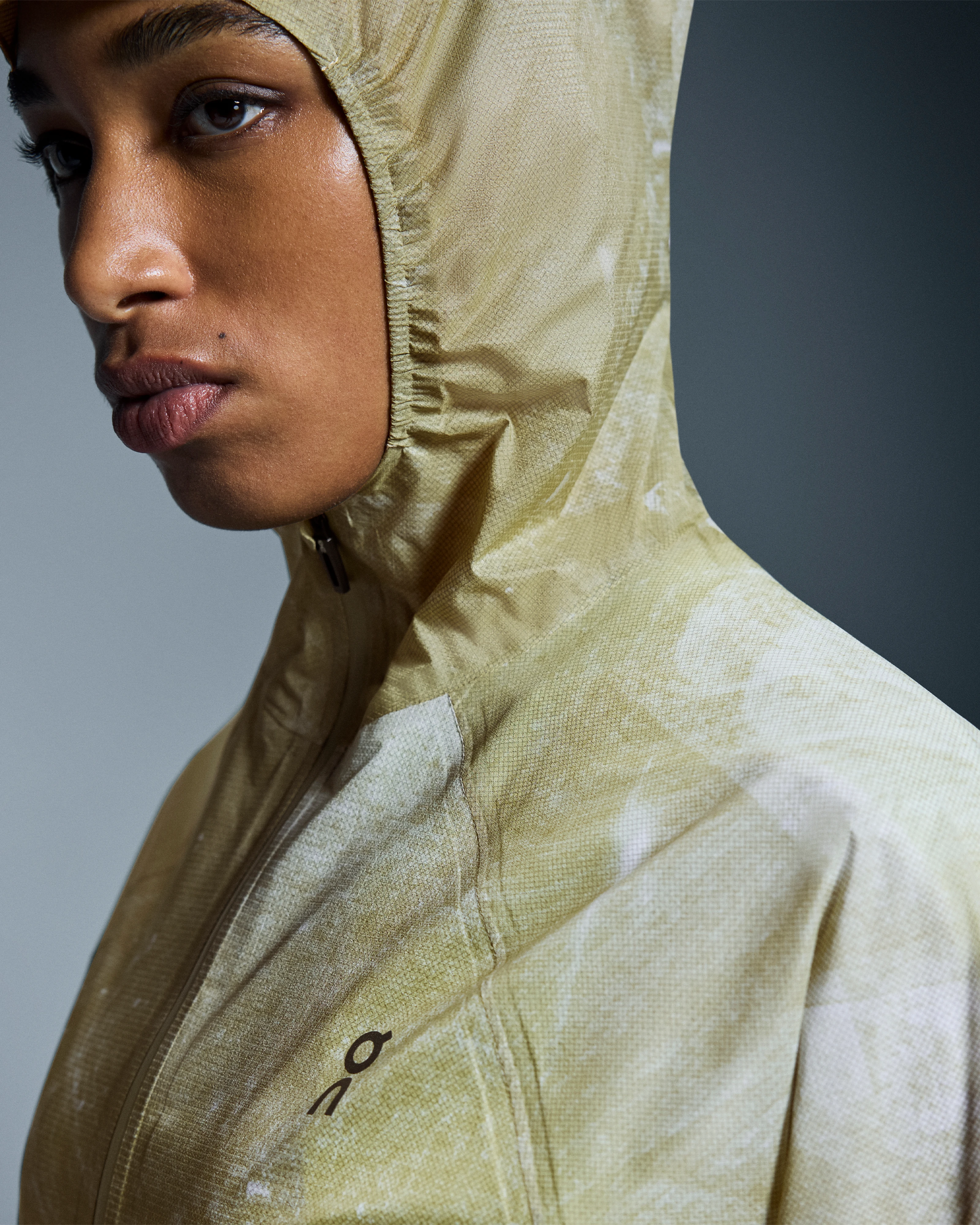 On Ultra Jacket White & Caper Femme Vestes