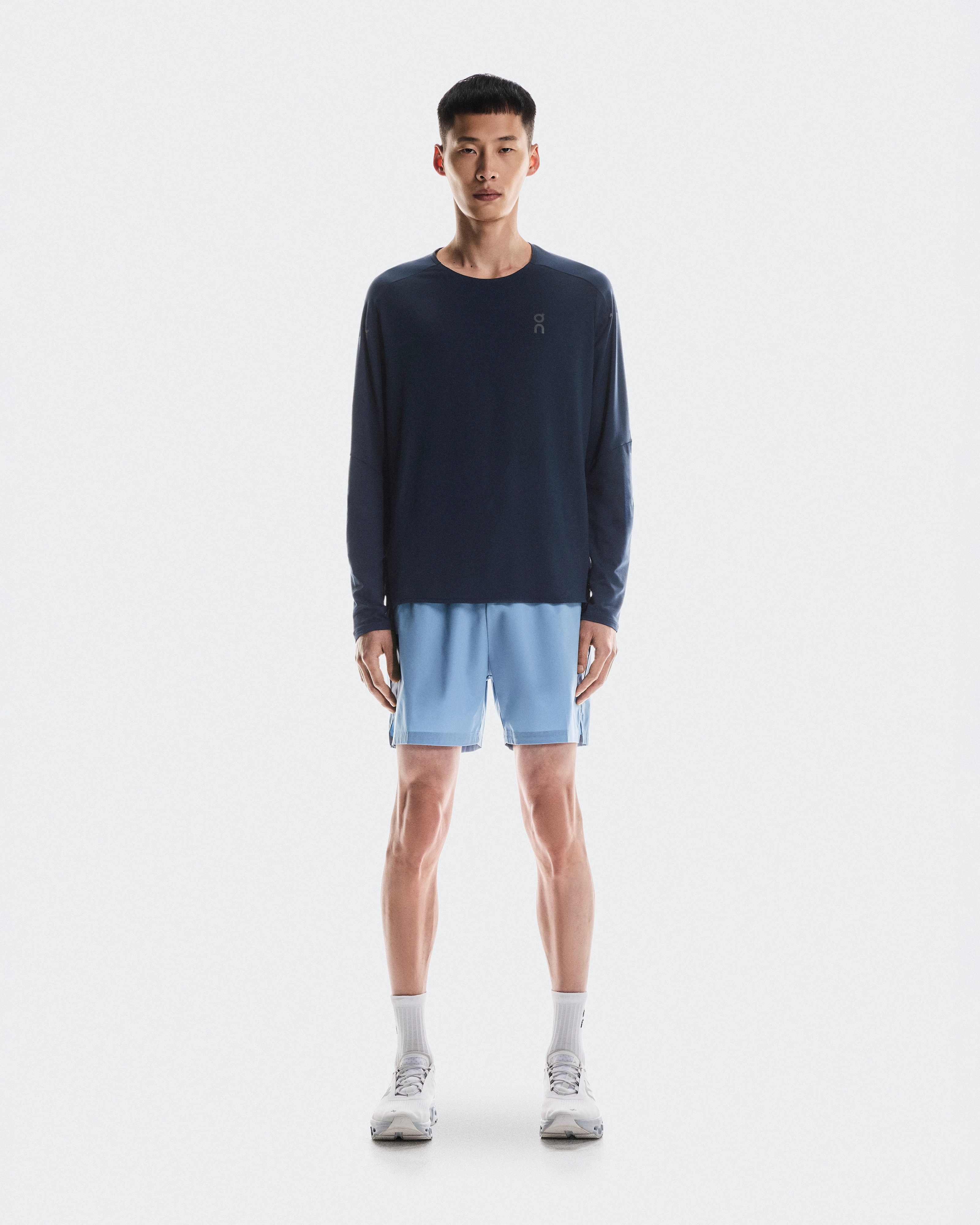 On Performance Long-T Navy & Black Homme Hauts et t-shirts