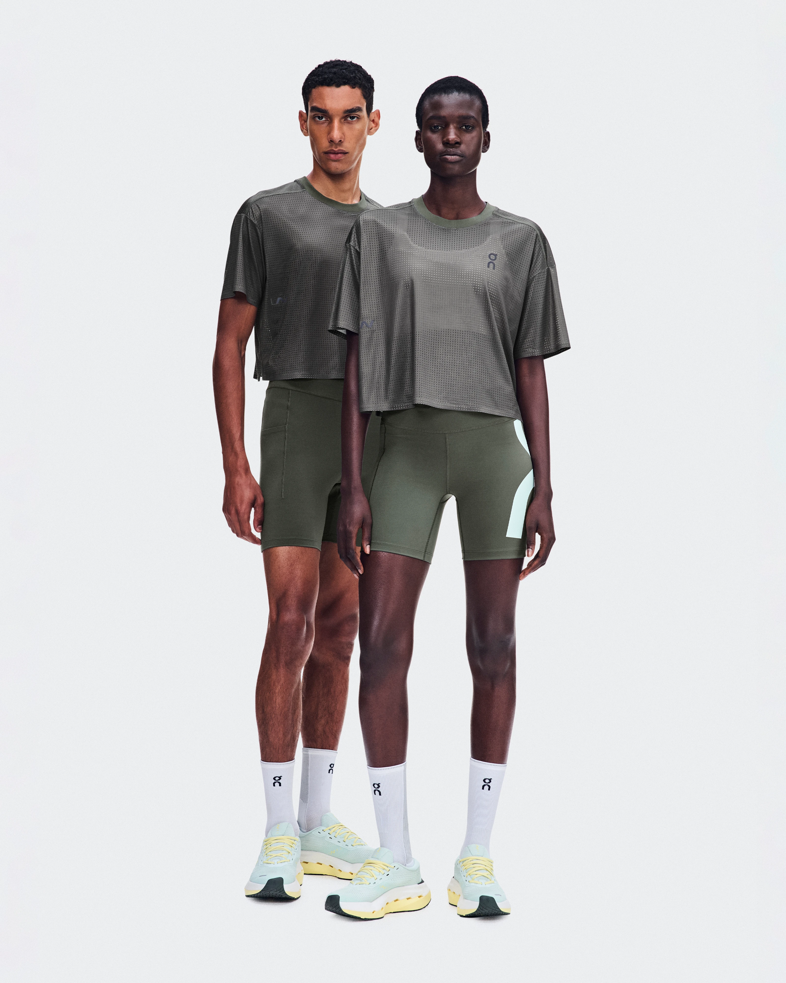 On Cropped Run-T LN1 Mire Unisexe Hauts et t-shirts