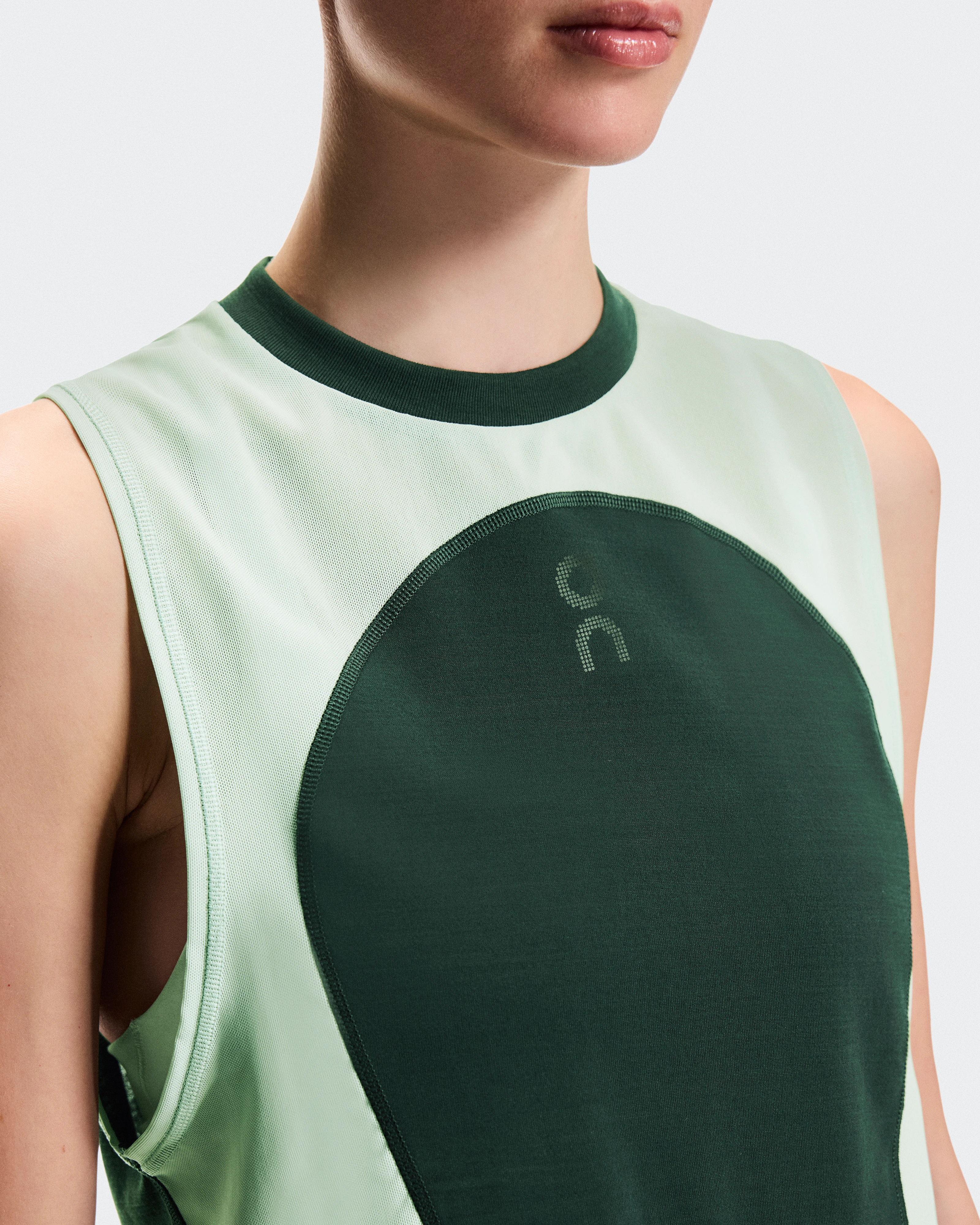 On Train Volt Tank Obsidian Femme Hauts et t-shirts