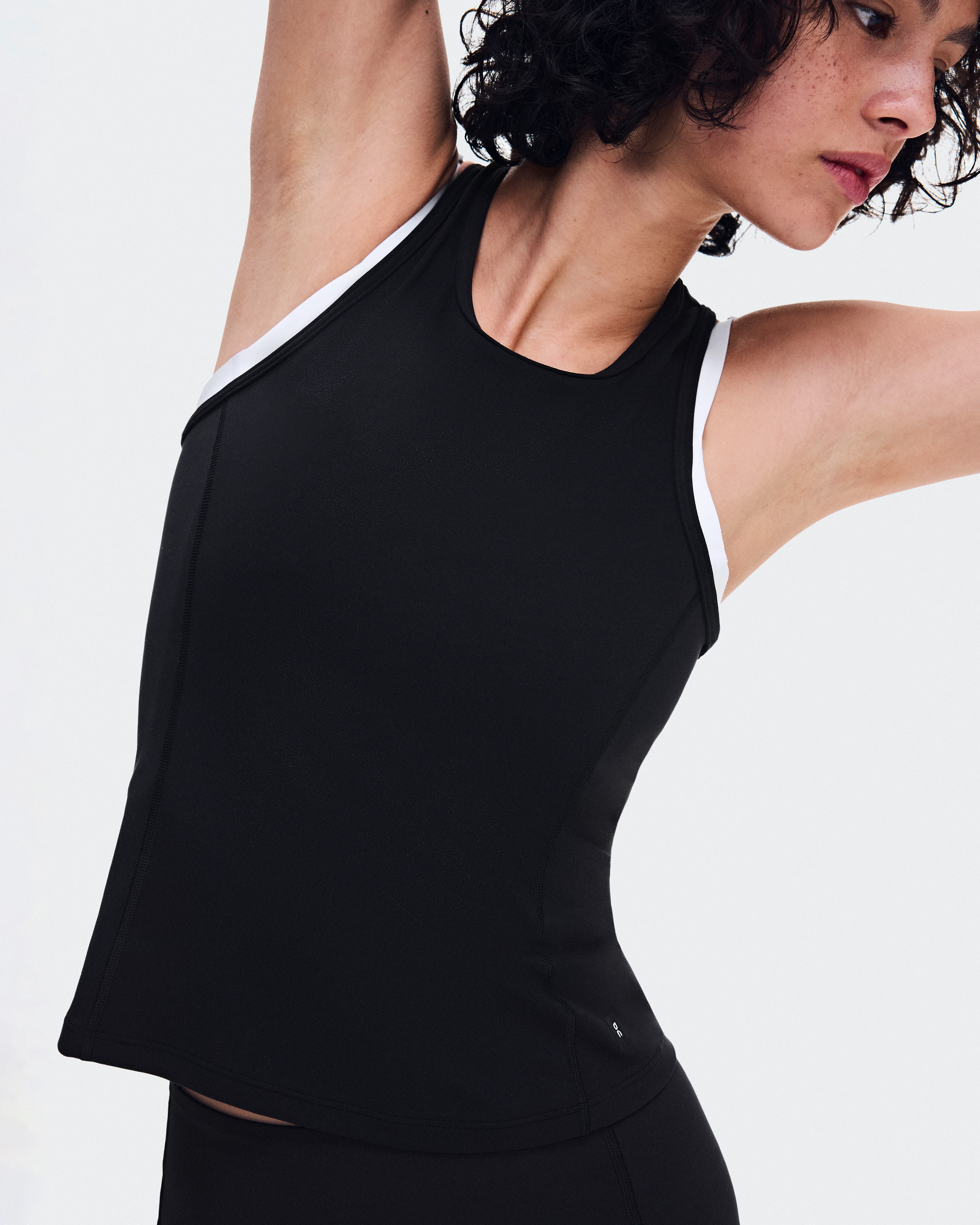 On Studio Tank Black Femme Hauts et t-shirts