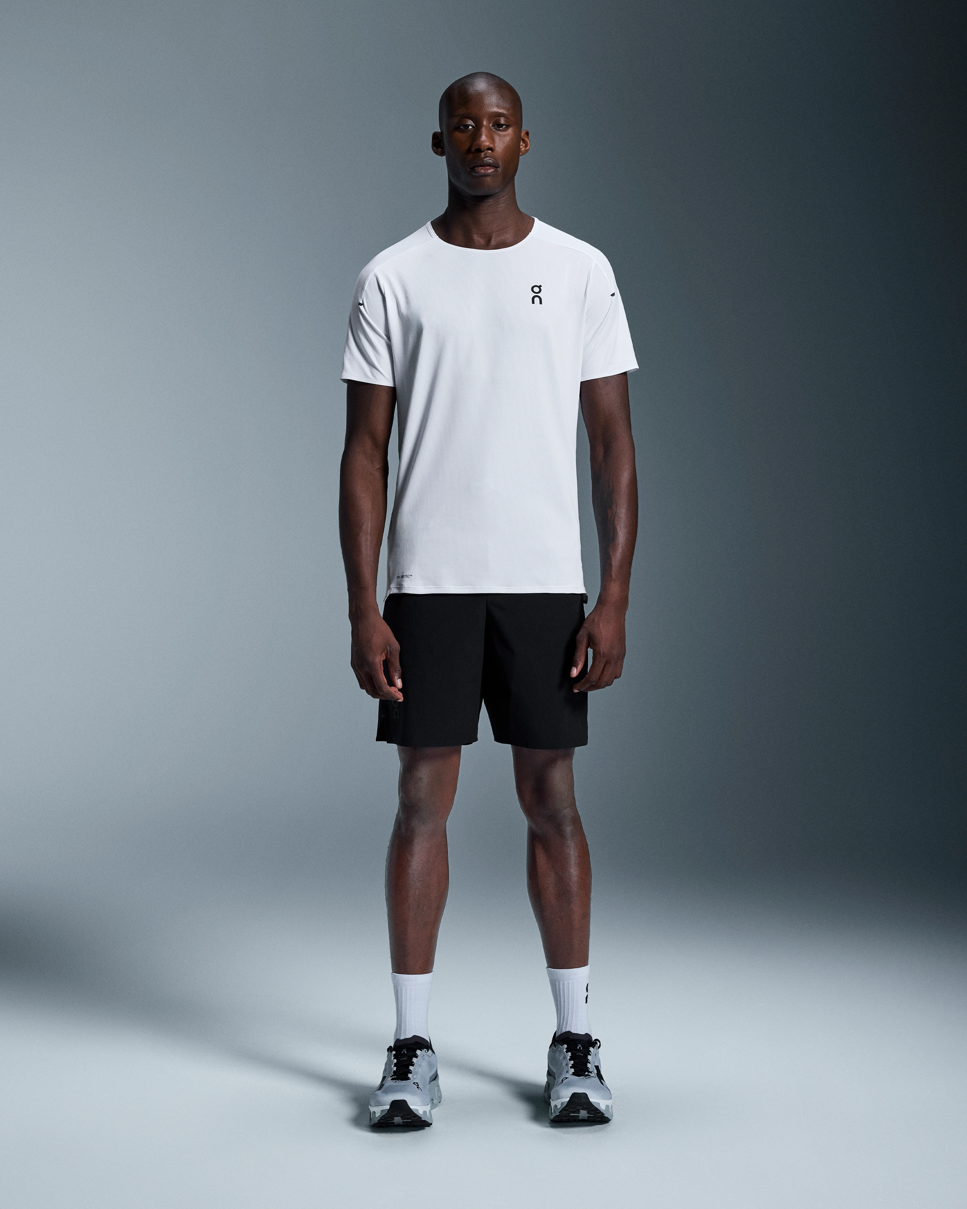 On Performance-T White & Silver Homme Hauts et t-shirts