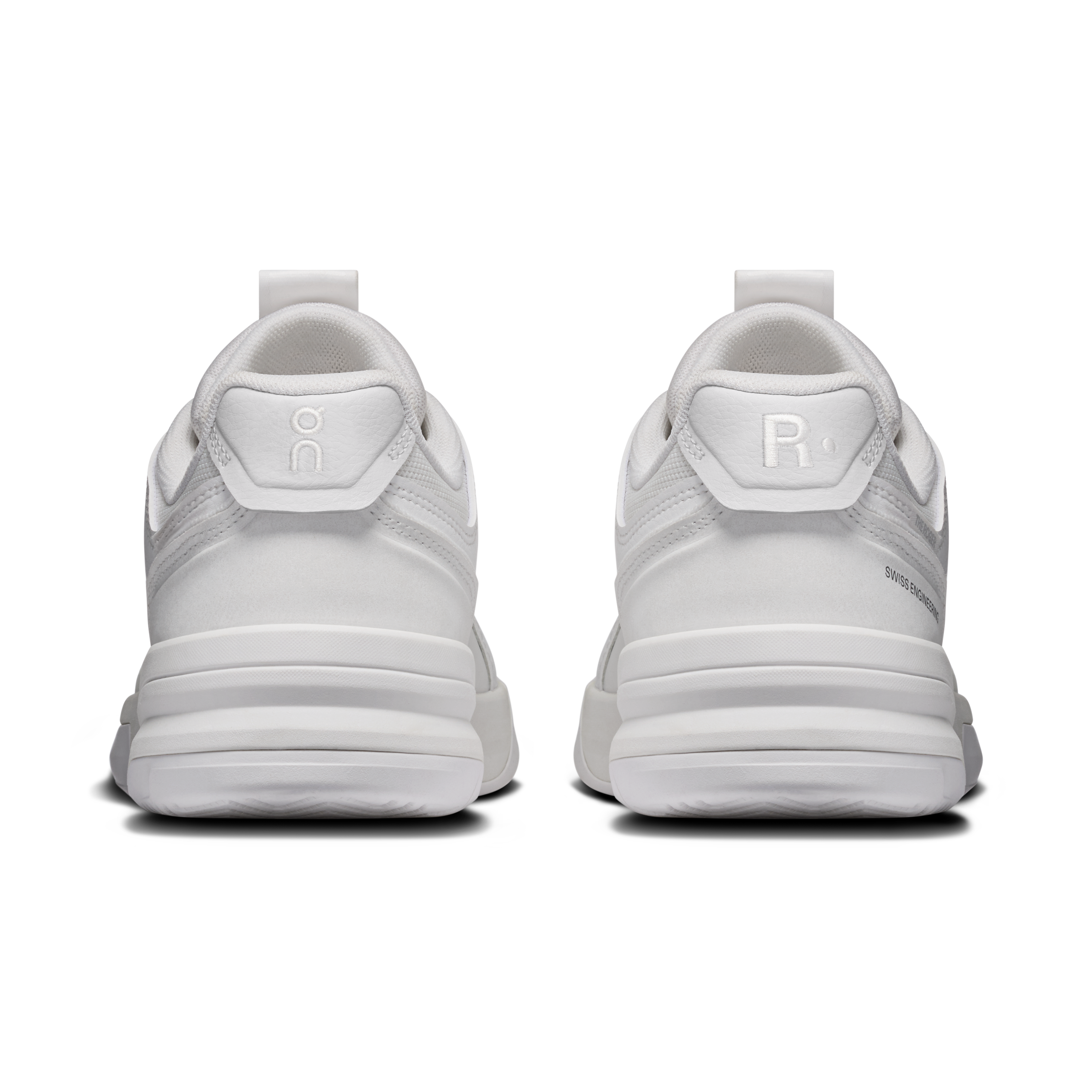 On THE ROGER Clubhouse Pro 2 White & Ivory Femme Tennis Chaussures