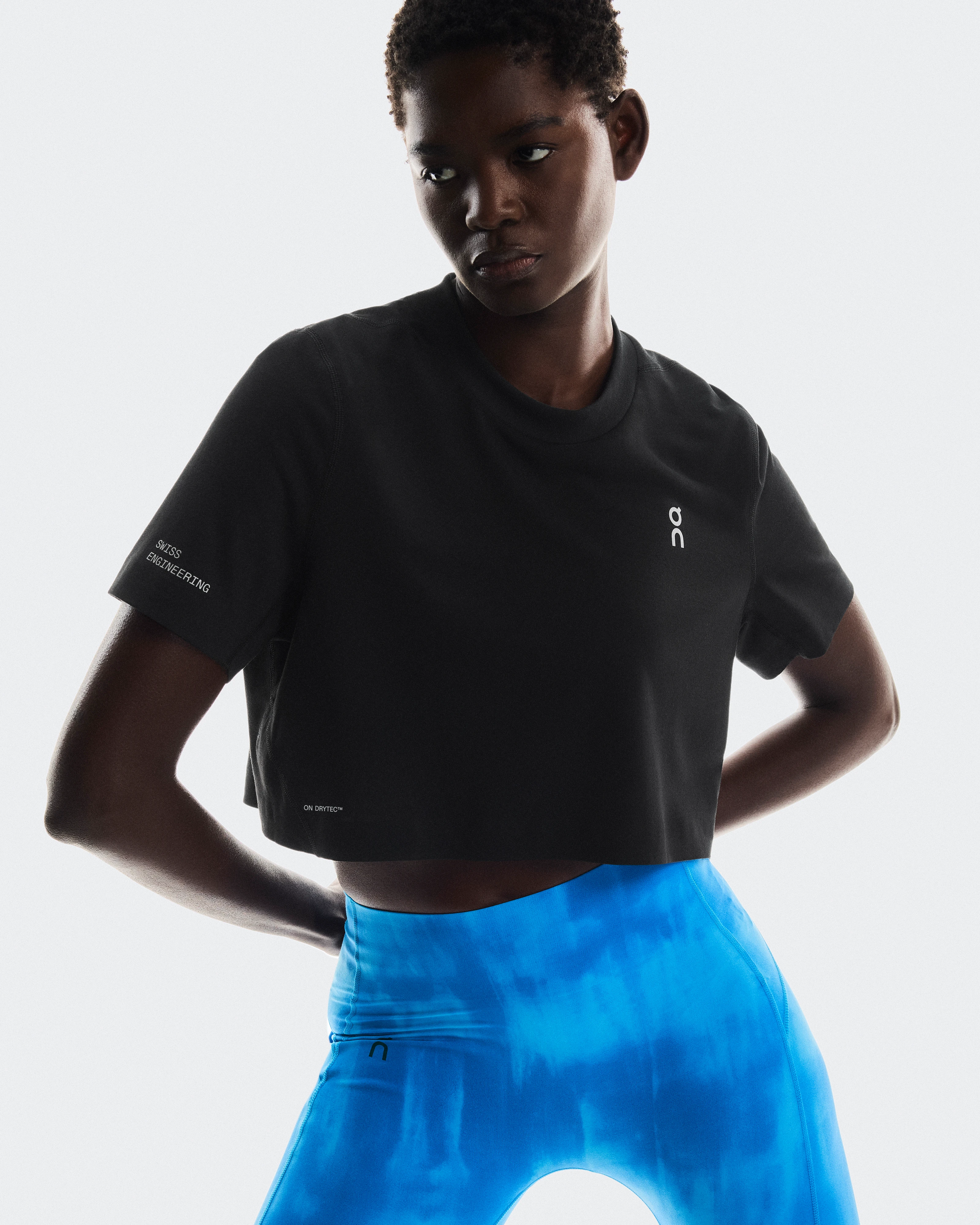On Train-T Crop Black Femme Hauts et t-shirts