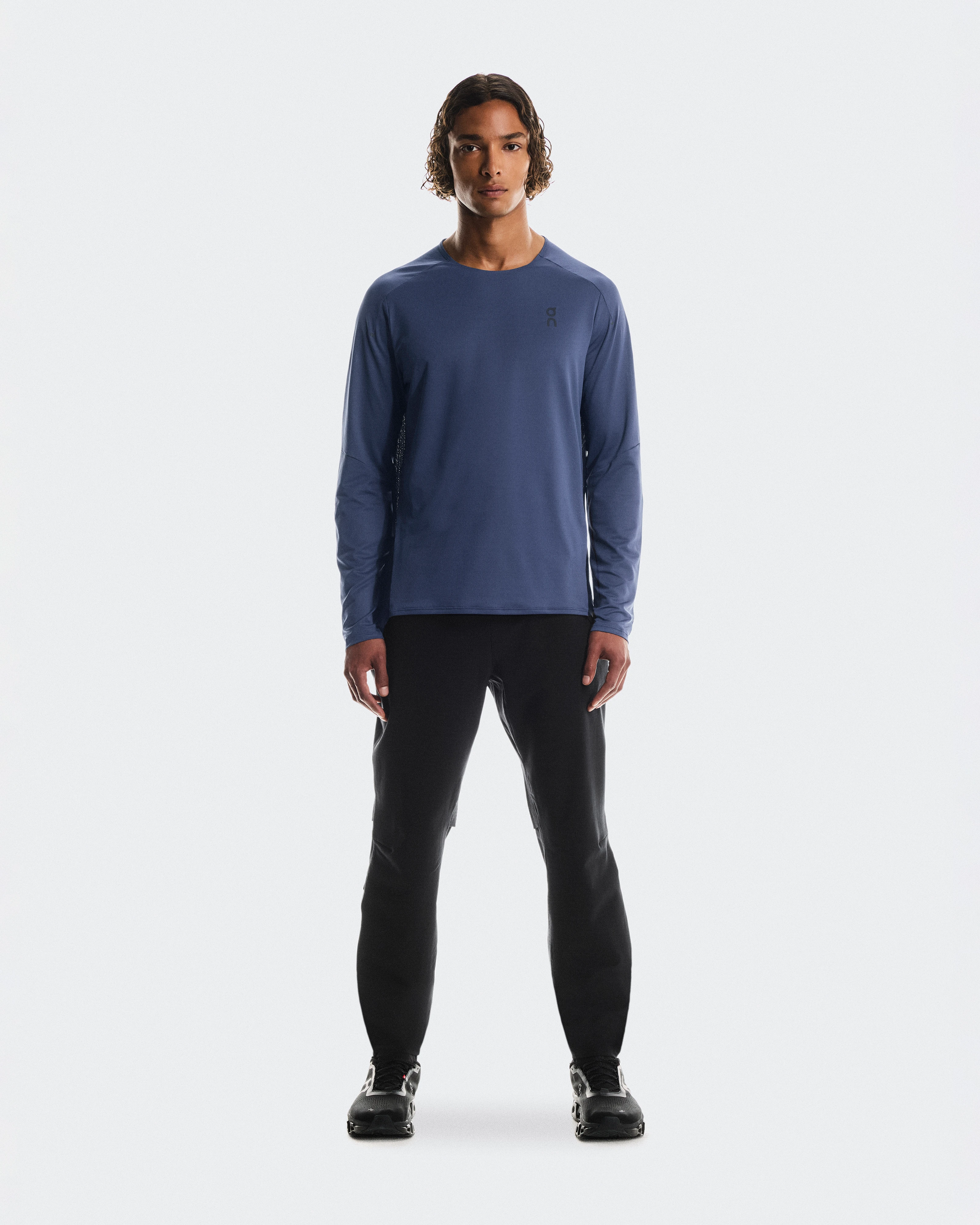On Performance Long-T Acai & Black Homme Hauts et t-shirts