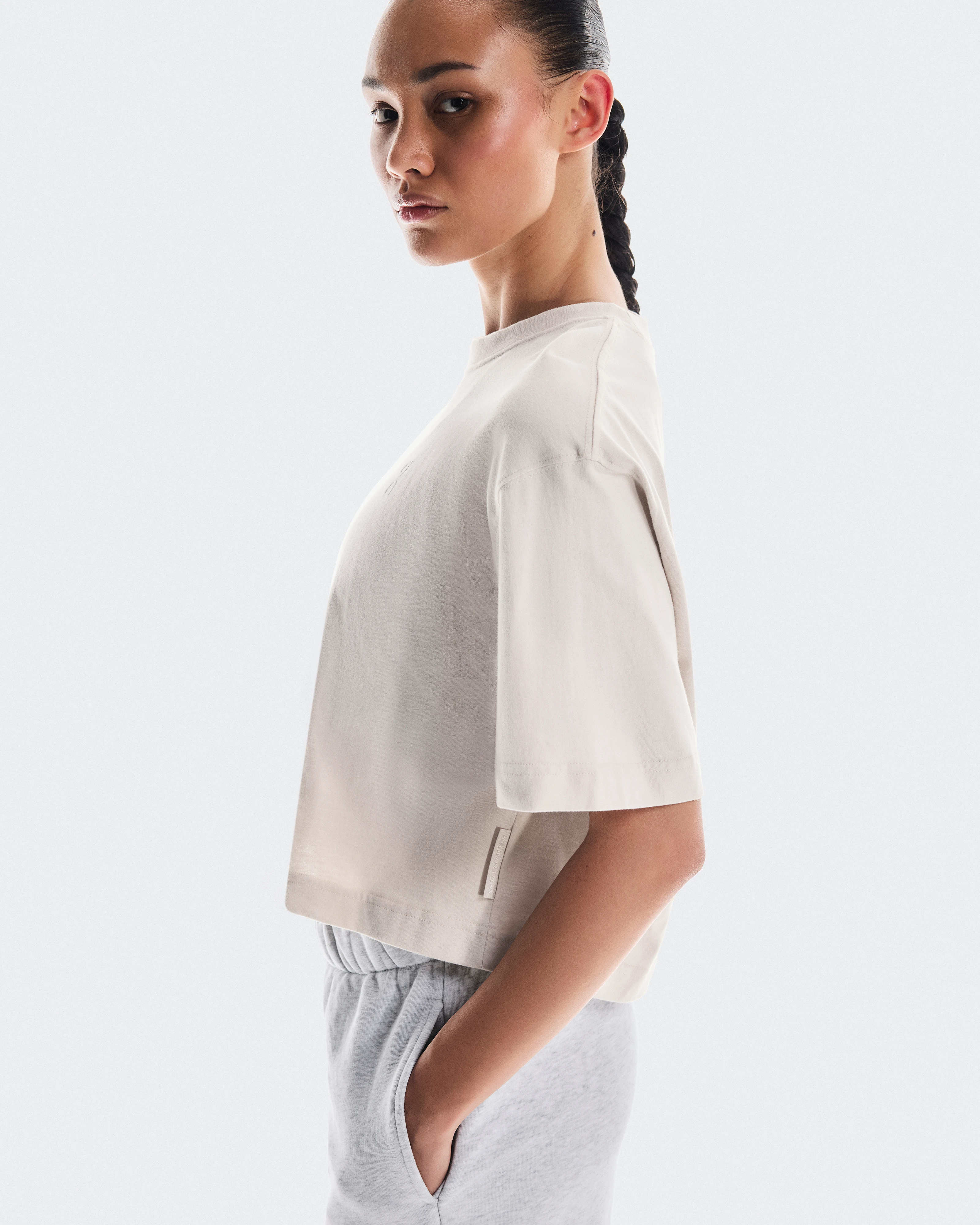 On Club Boxy-T Graphic Silver Femme Hauts et t-shirts