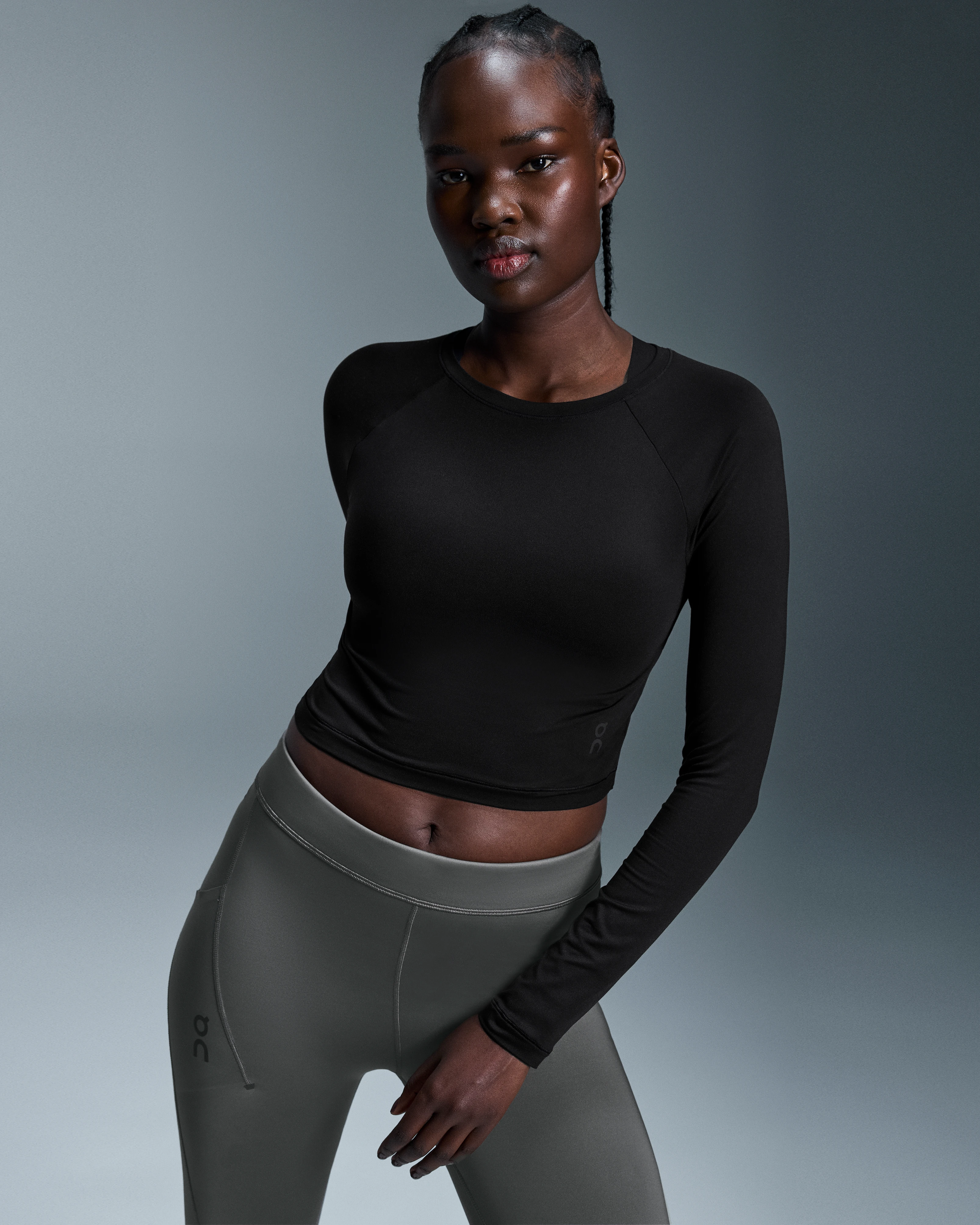 On Studio Long-T Crop Black Femme Hauts et t-shirts