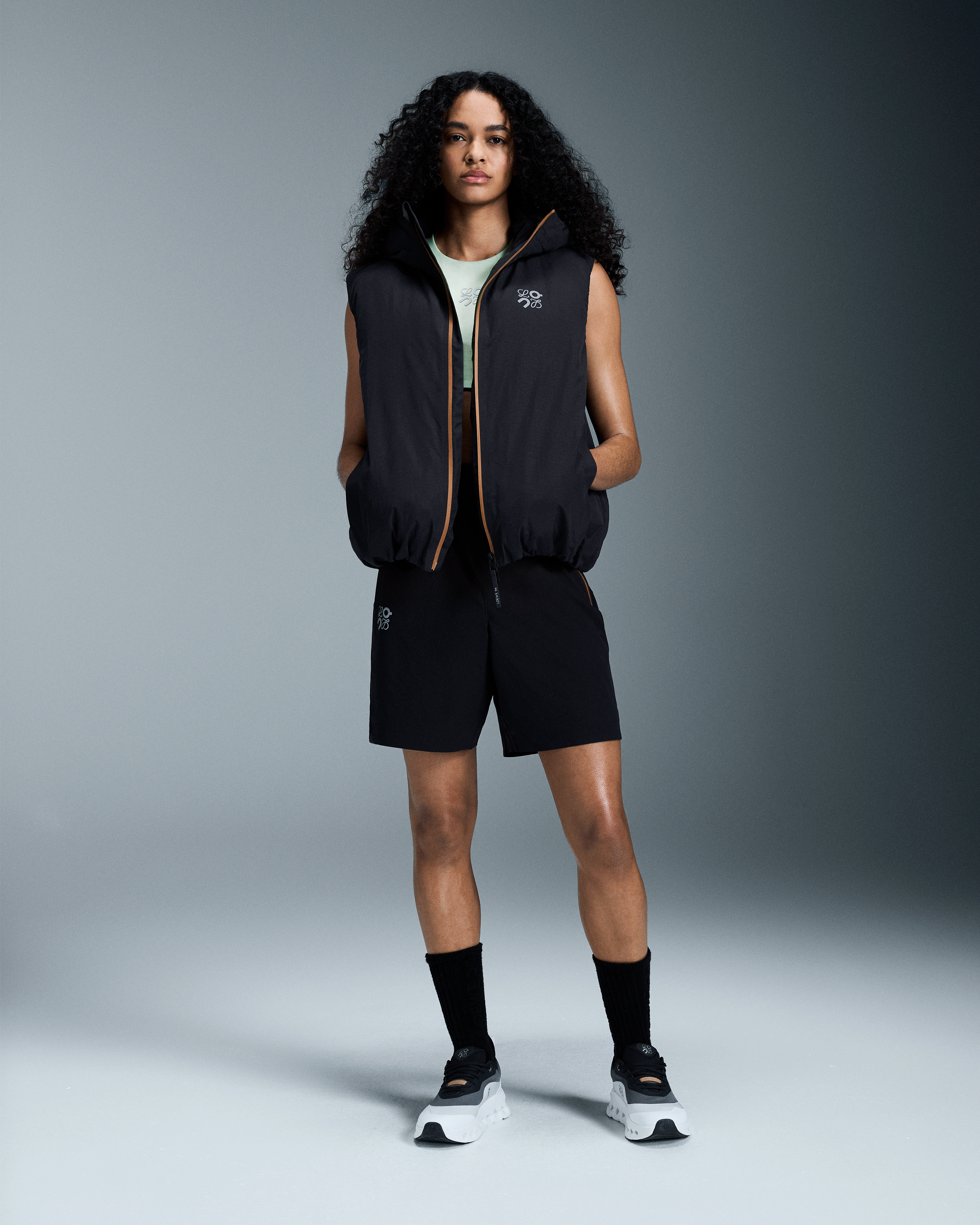 On Puffer Vest LOEWE Black Femme Vestes