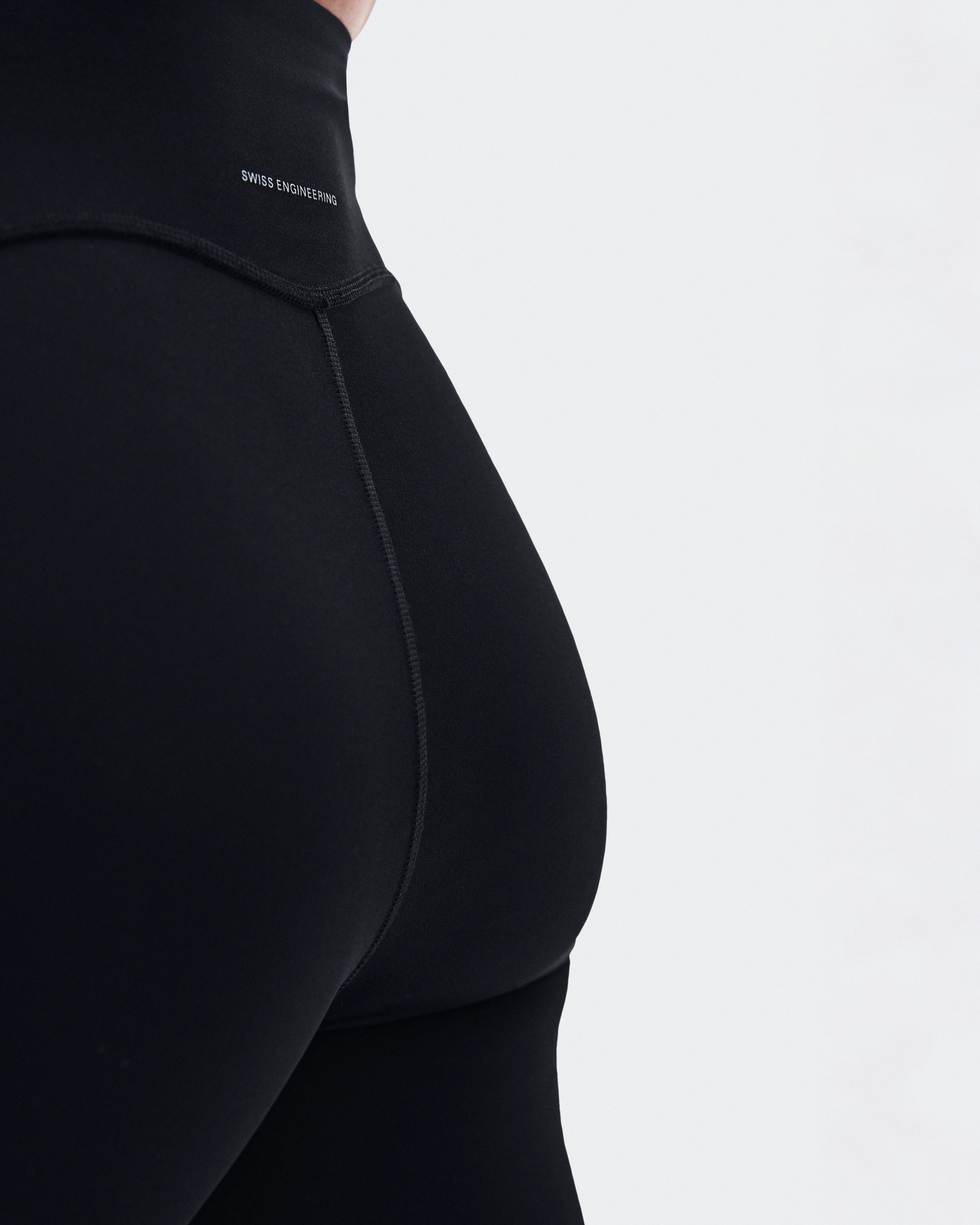 On Train Tights 7/8 Black Femme Leggings
