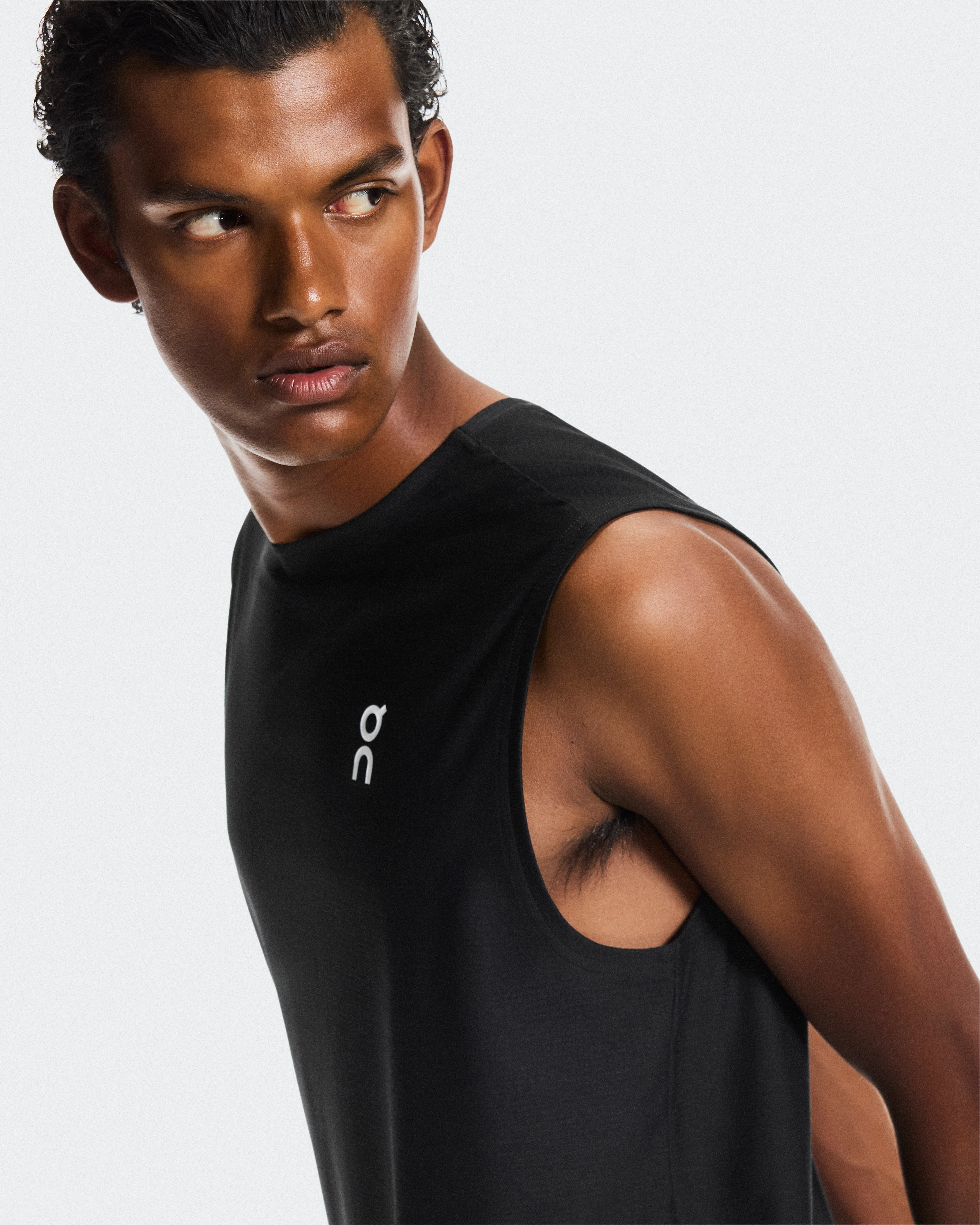 On Court Tank Black Homme Hauts et t-shirts