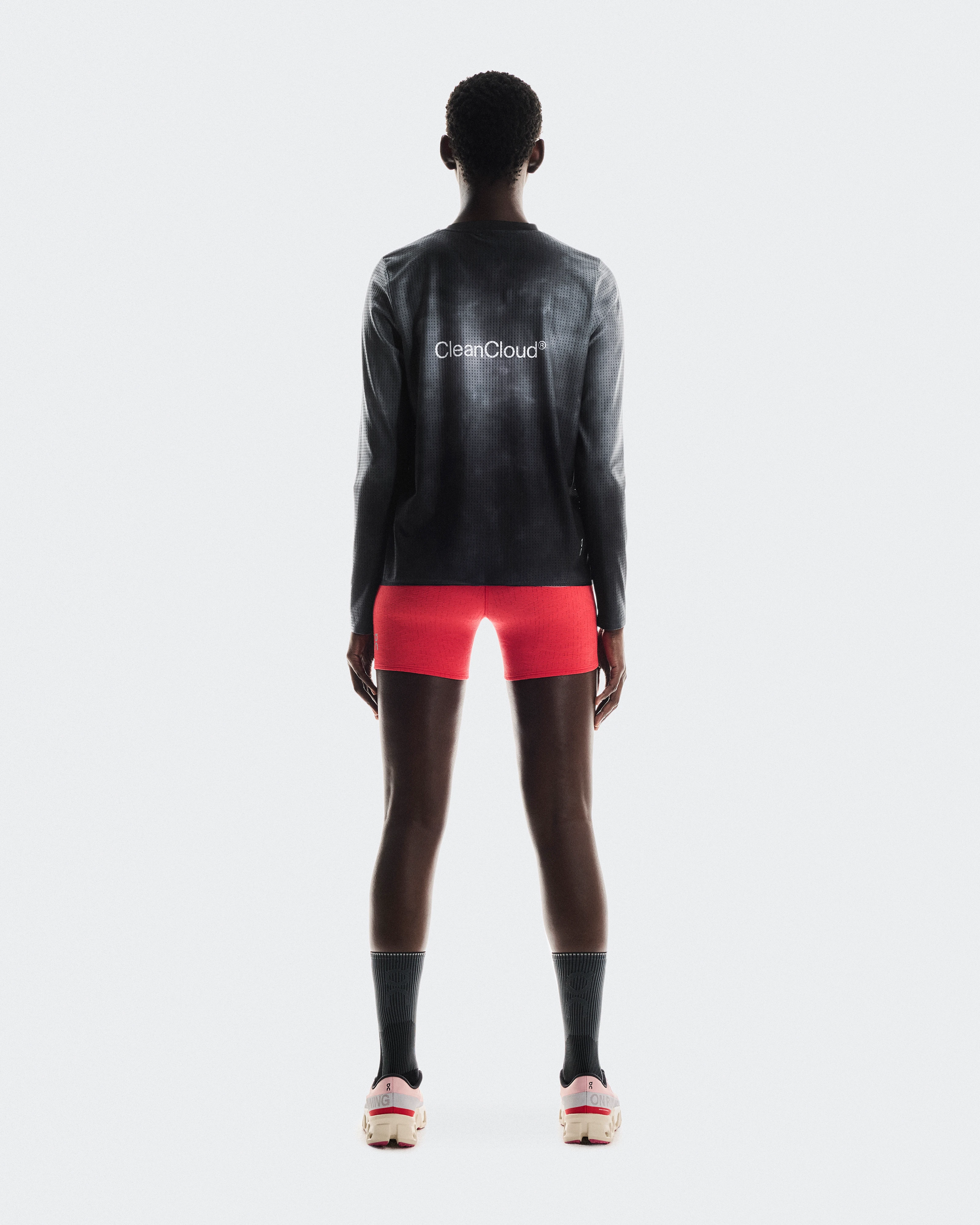 On Pace Mesh Long-T Black Femme Hauts et t-shirts