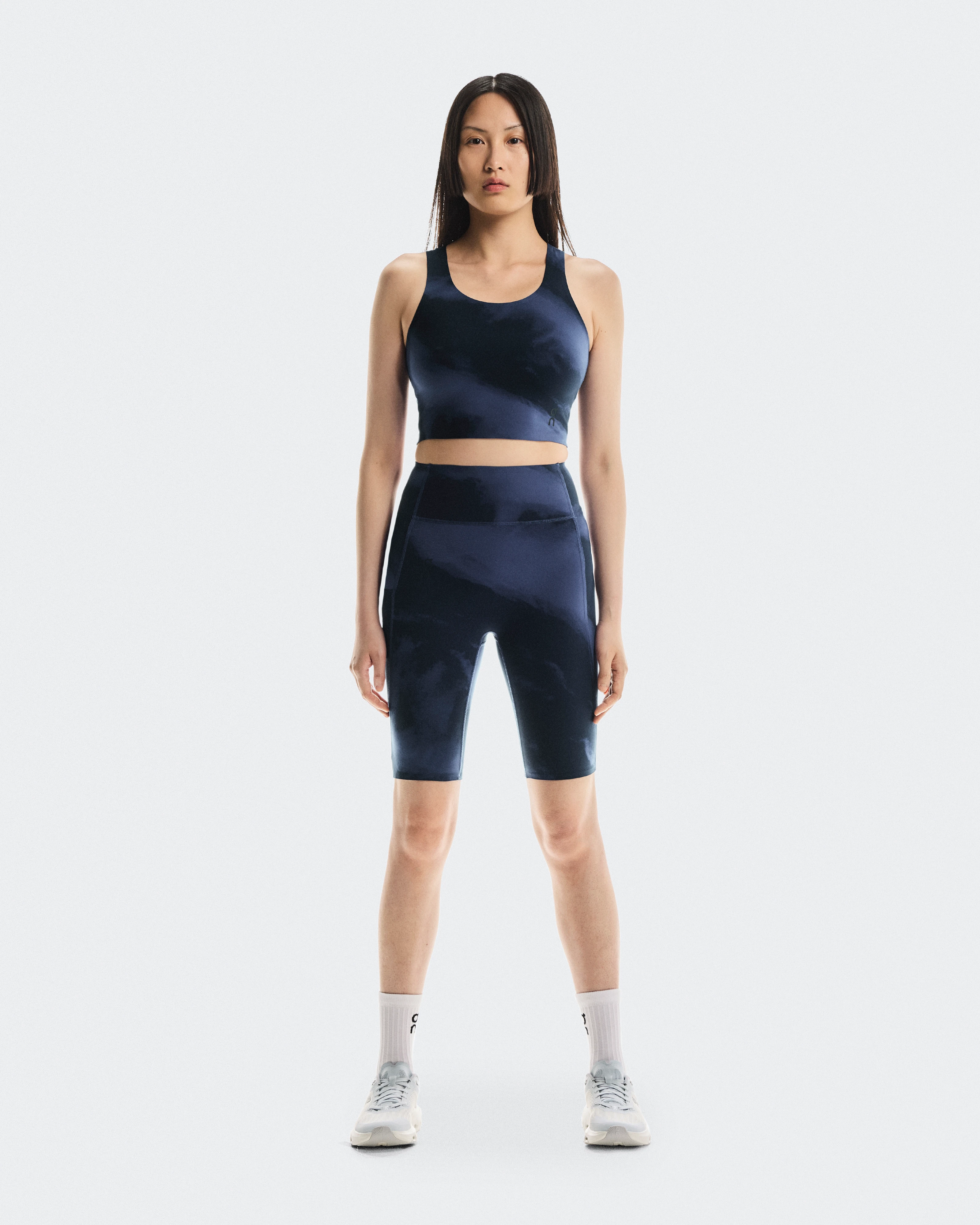 On Studio Open Back Crop Acai & Navy Femme Hauts et t-shirts