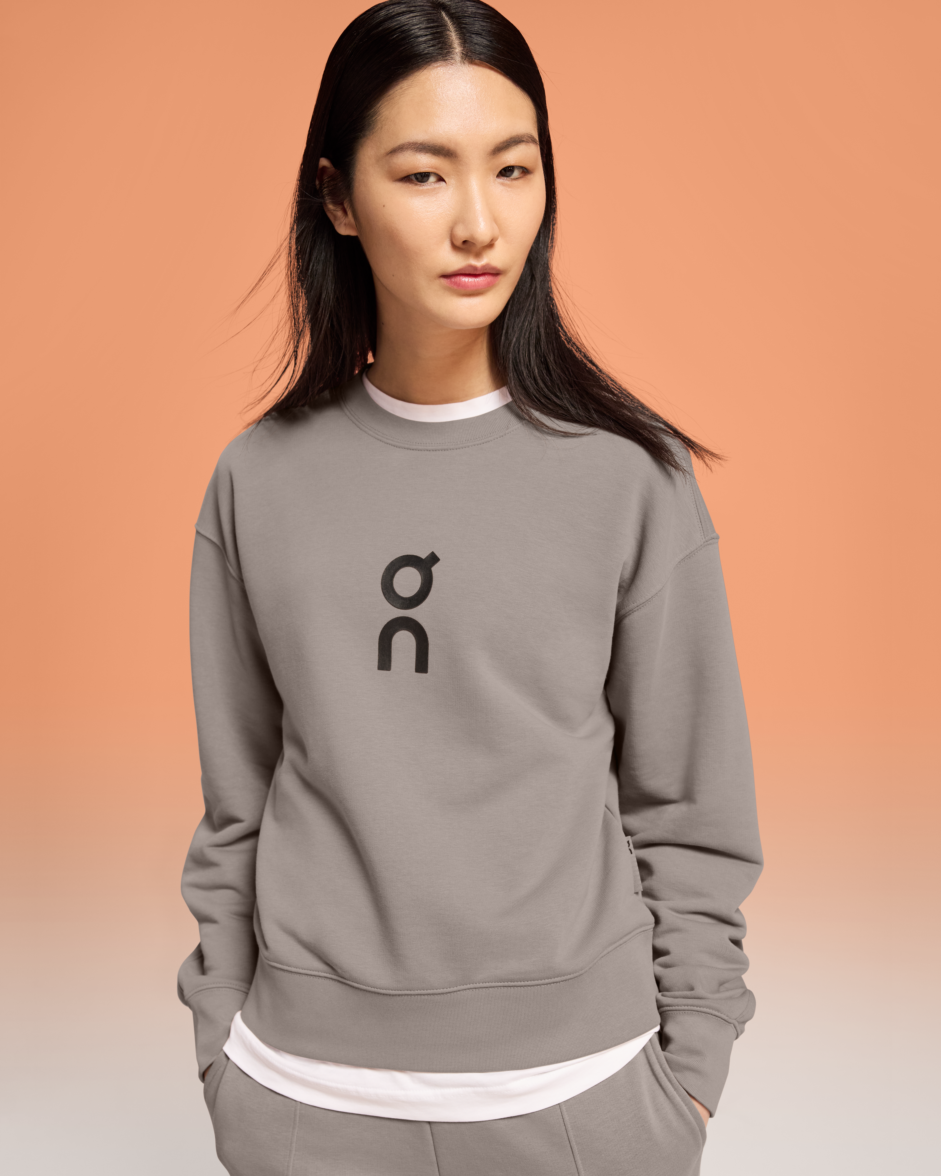 On Club Crew Cinder Femme Sweats à capuche et sweats