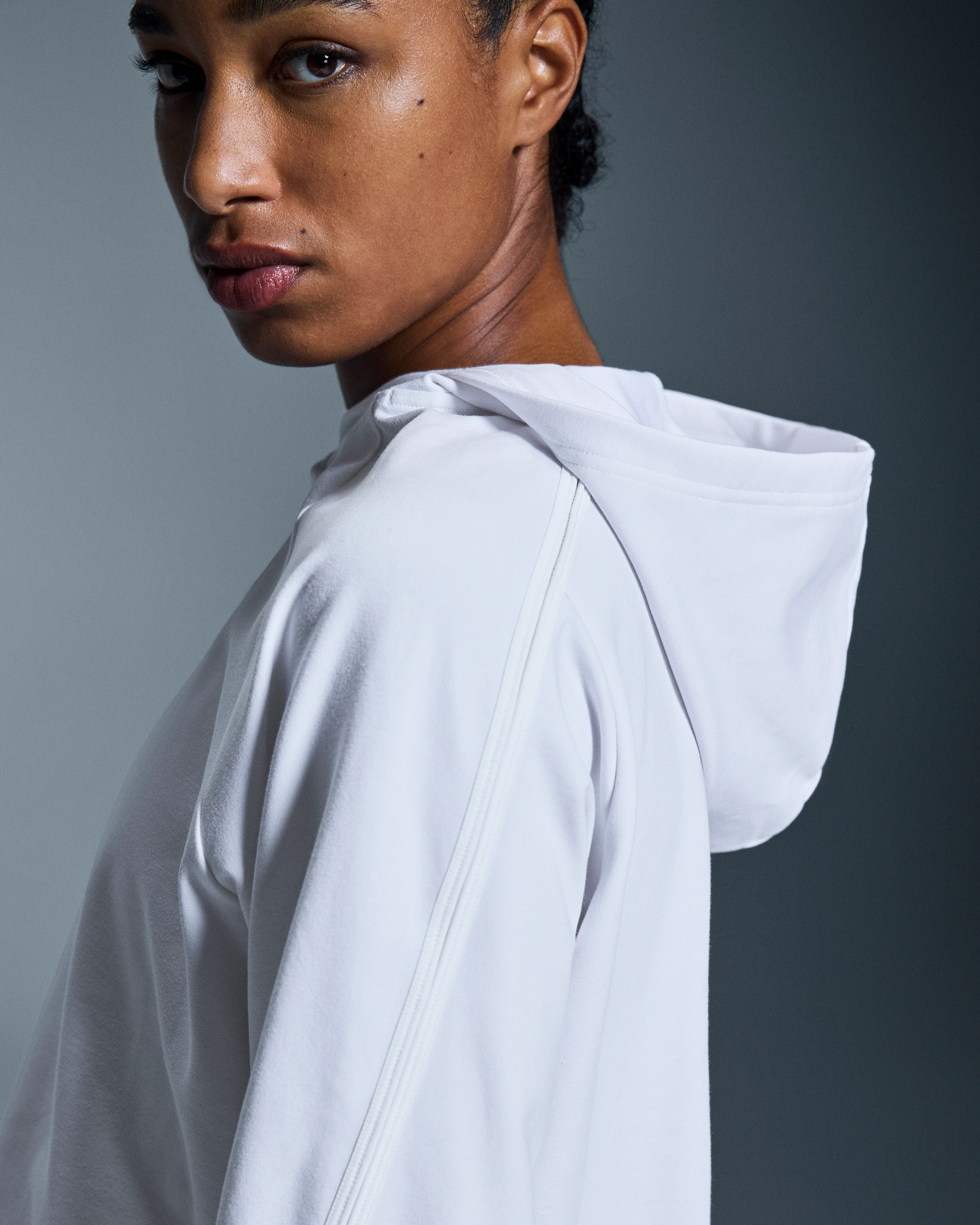 On Studio Hoodie White Femme Sweats à capuche et sweats