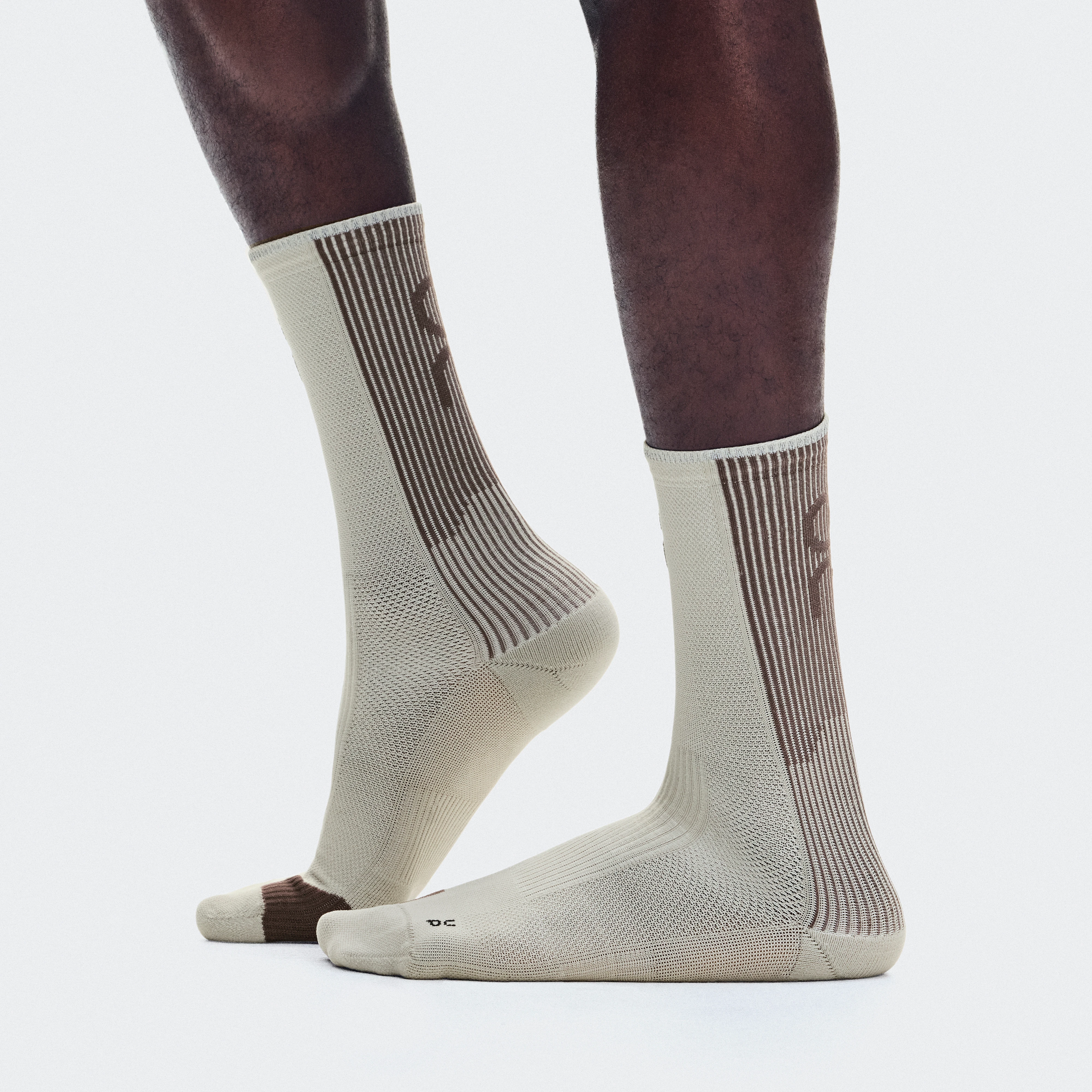 On Performance Run Sock High Brume & Clove Unisexe – Running de performance, respirabilité, amorti Chaussettes