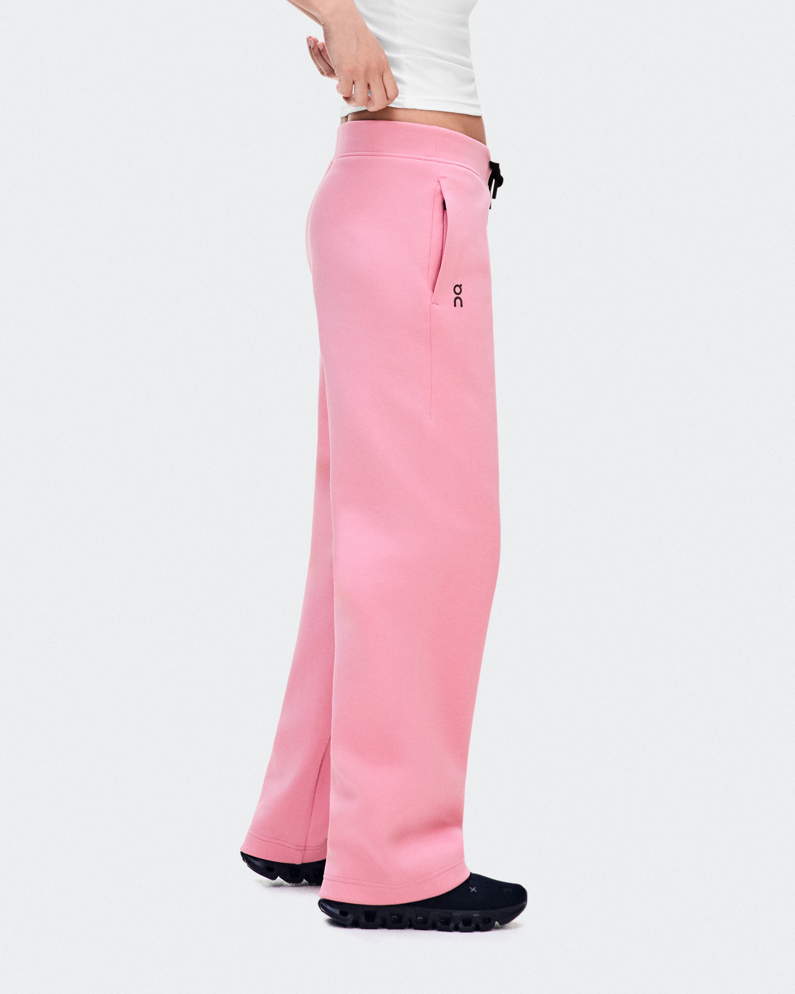 On Focus Tech Sweatpants Magnolia Femme Pantalons