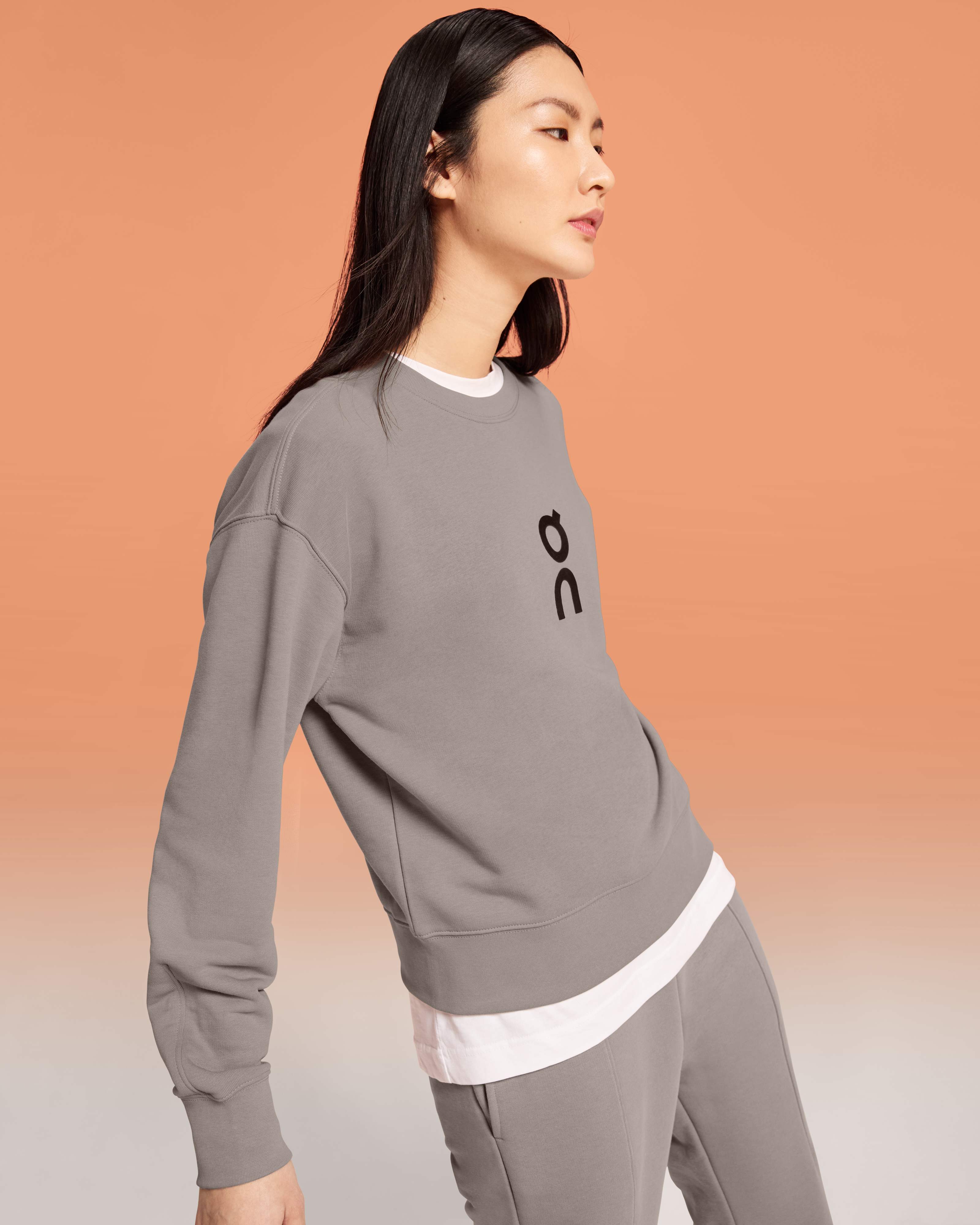 On Club Crew Cinder Femme Sweats à capuche et sweats