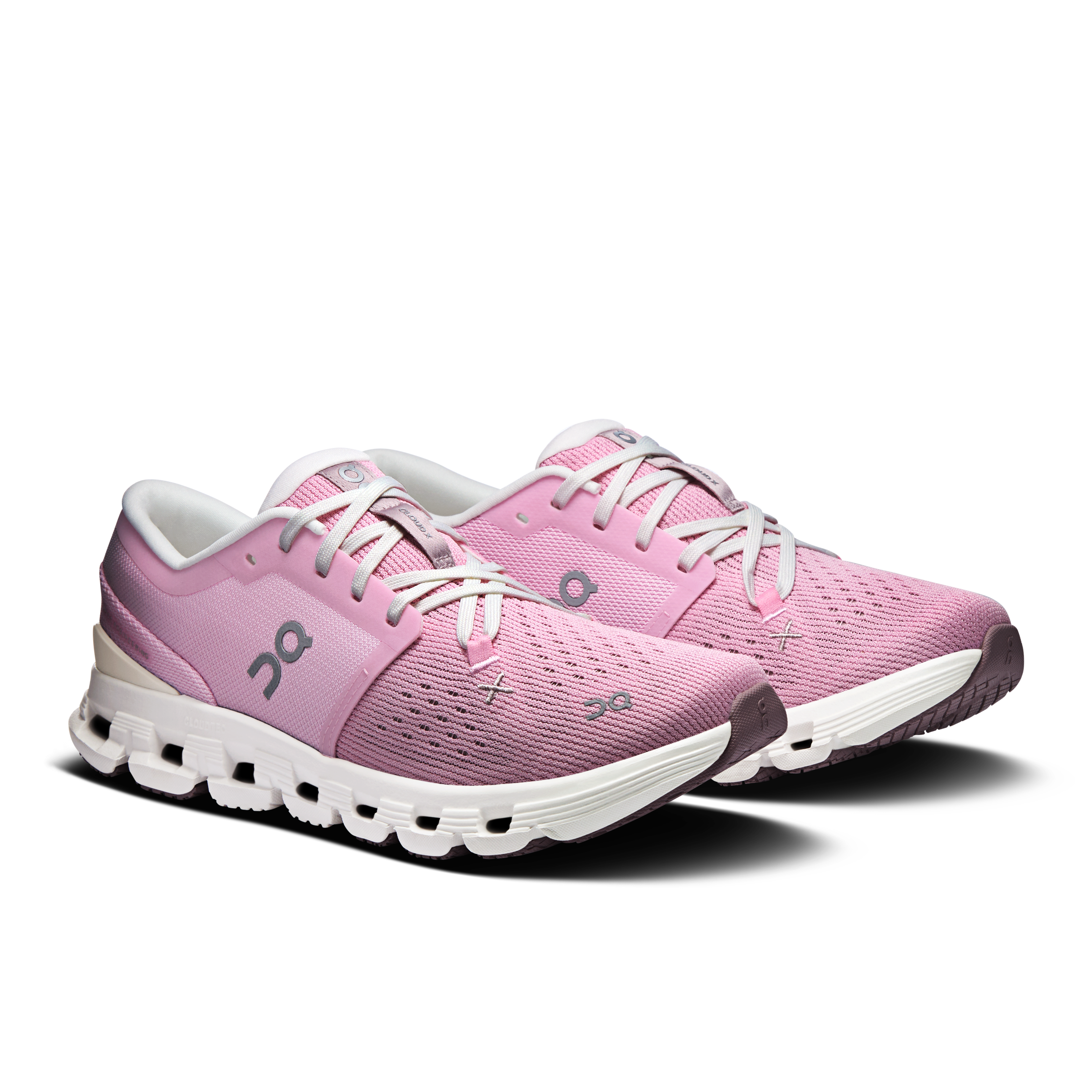 On Cloud X 4 Petal & Sand Femme training_shoes Chaussures