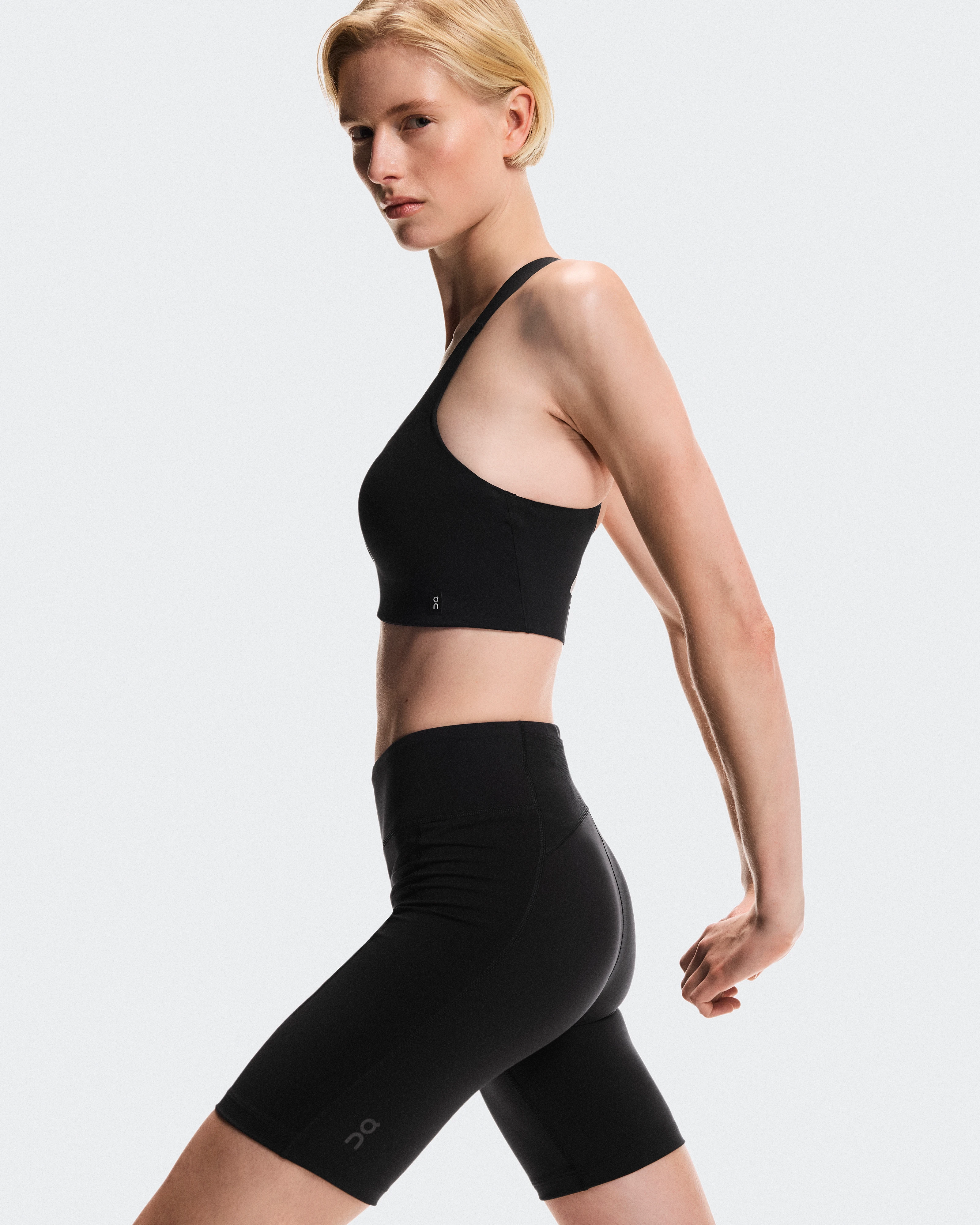 On 8" Performance Tights Black Femme Leggings