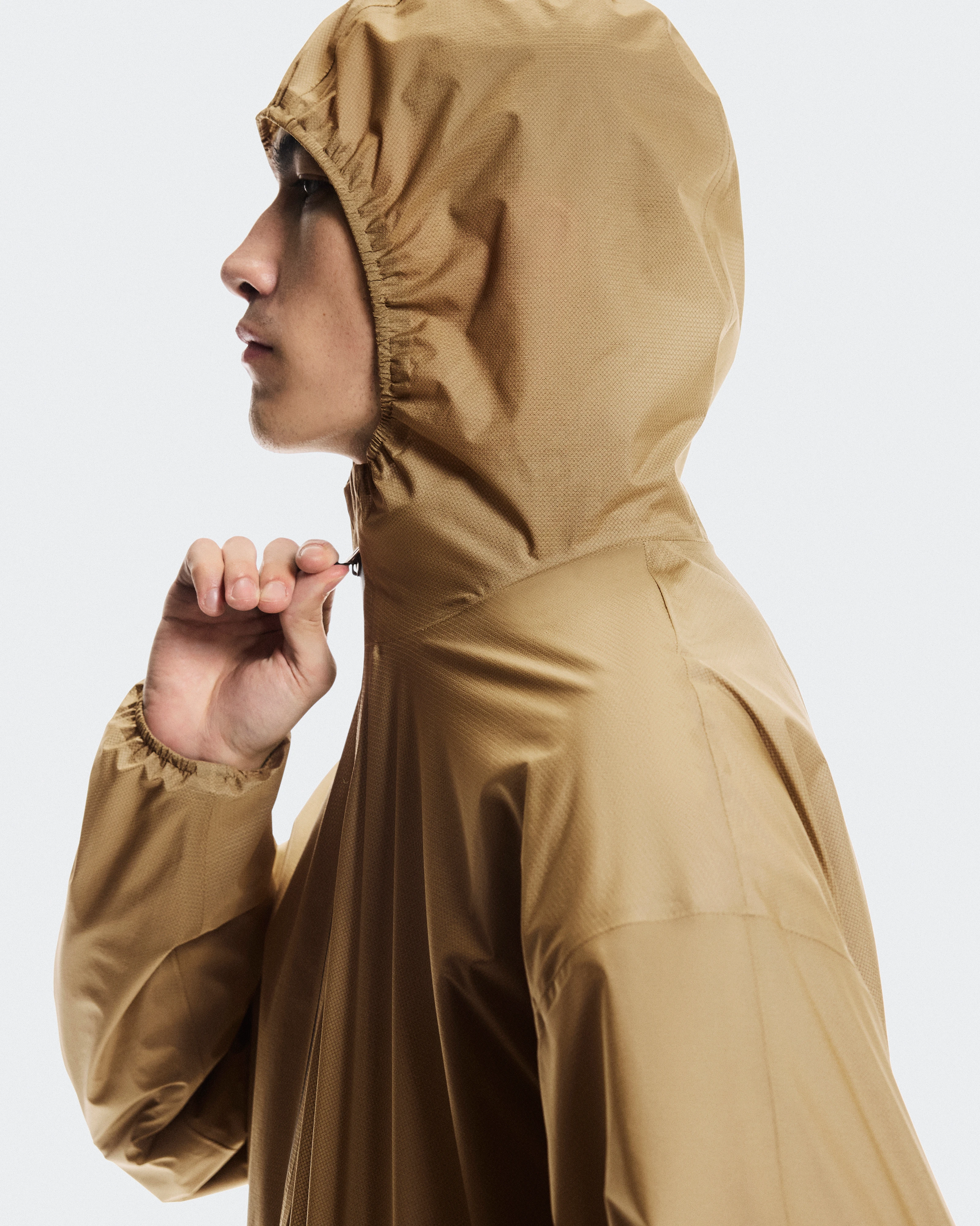 On Explore Lightweight Waterproof Jacket Chai Homme Vestes