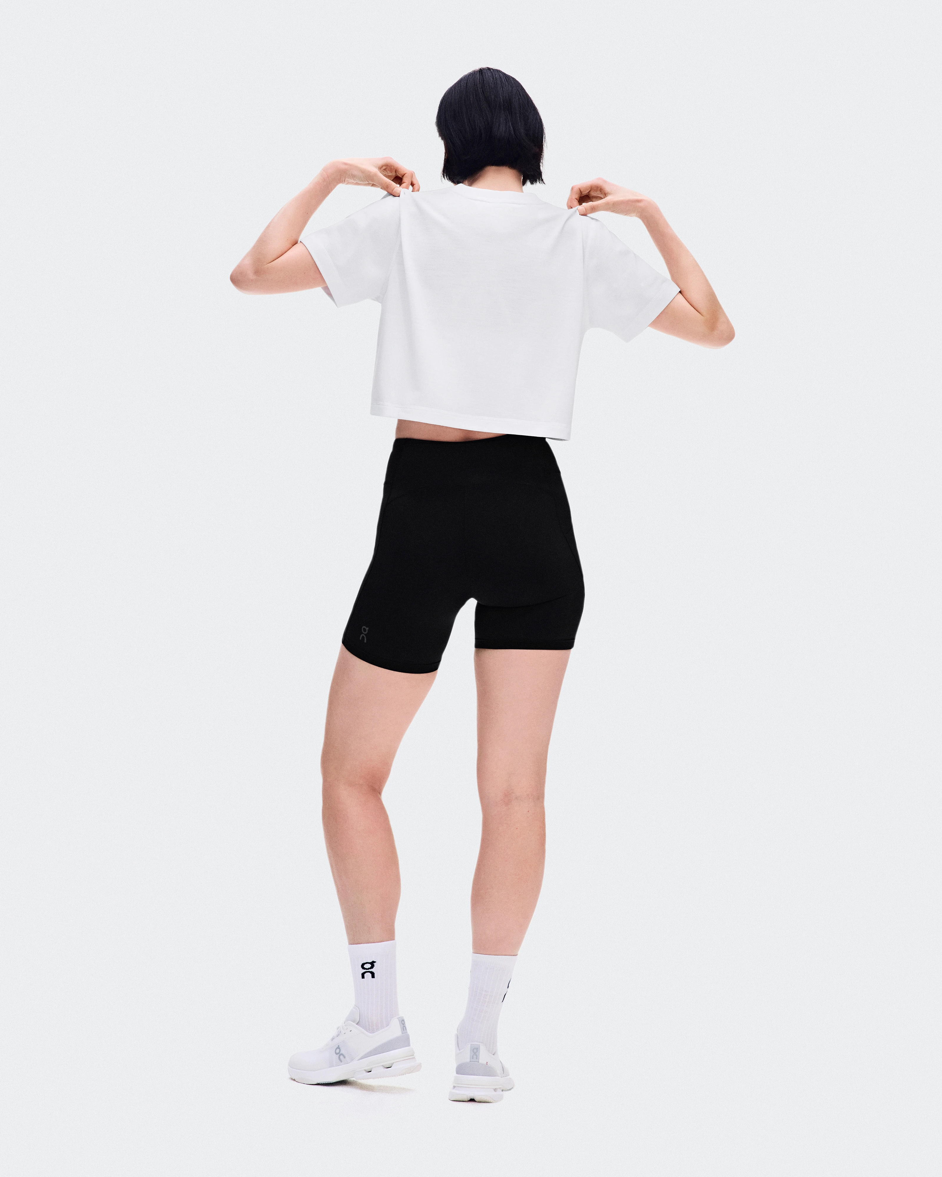 On Train-T Crop White Femme Hauts et t-shirts