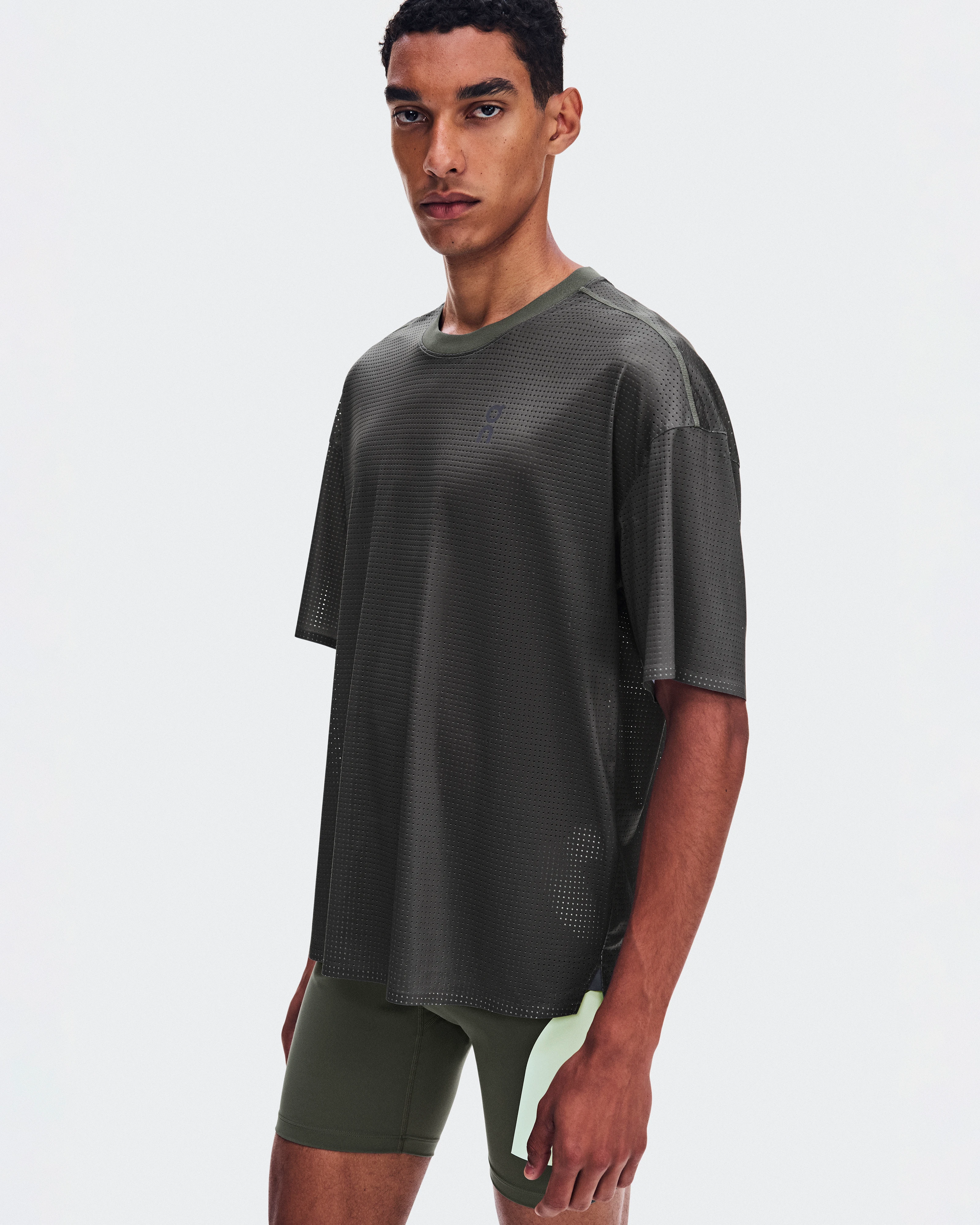 On Oversize Run-T LN1 Mire Unisexe Hauts et t-shirts