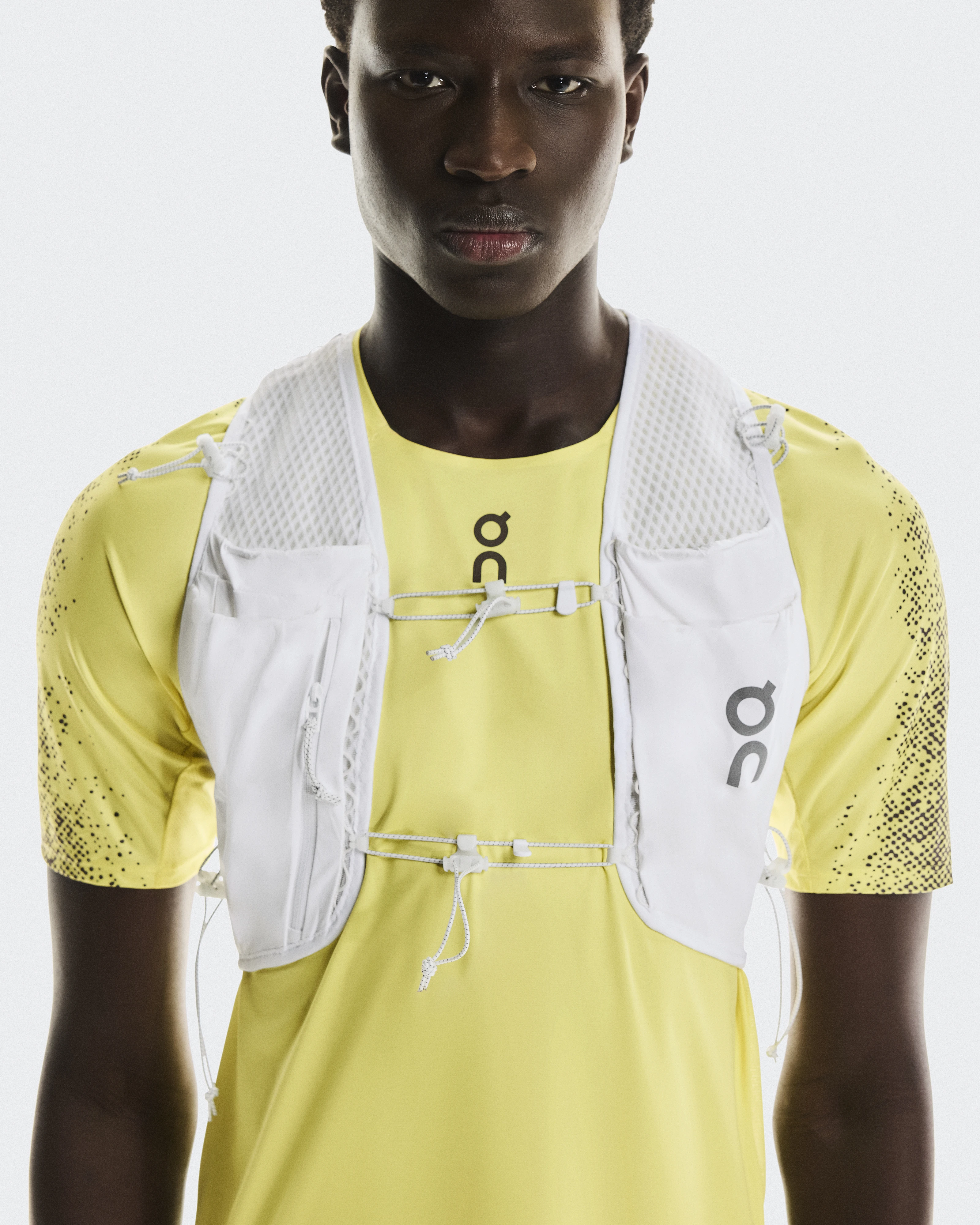 On Ultra Vest Pro White Unisexe Gilet