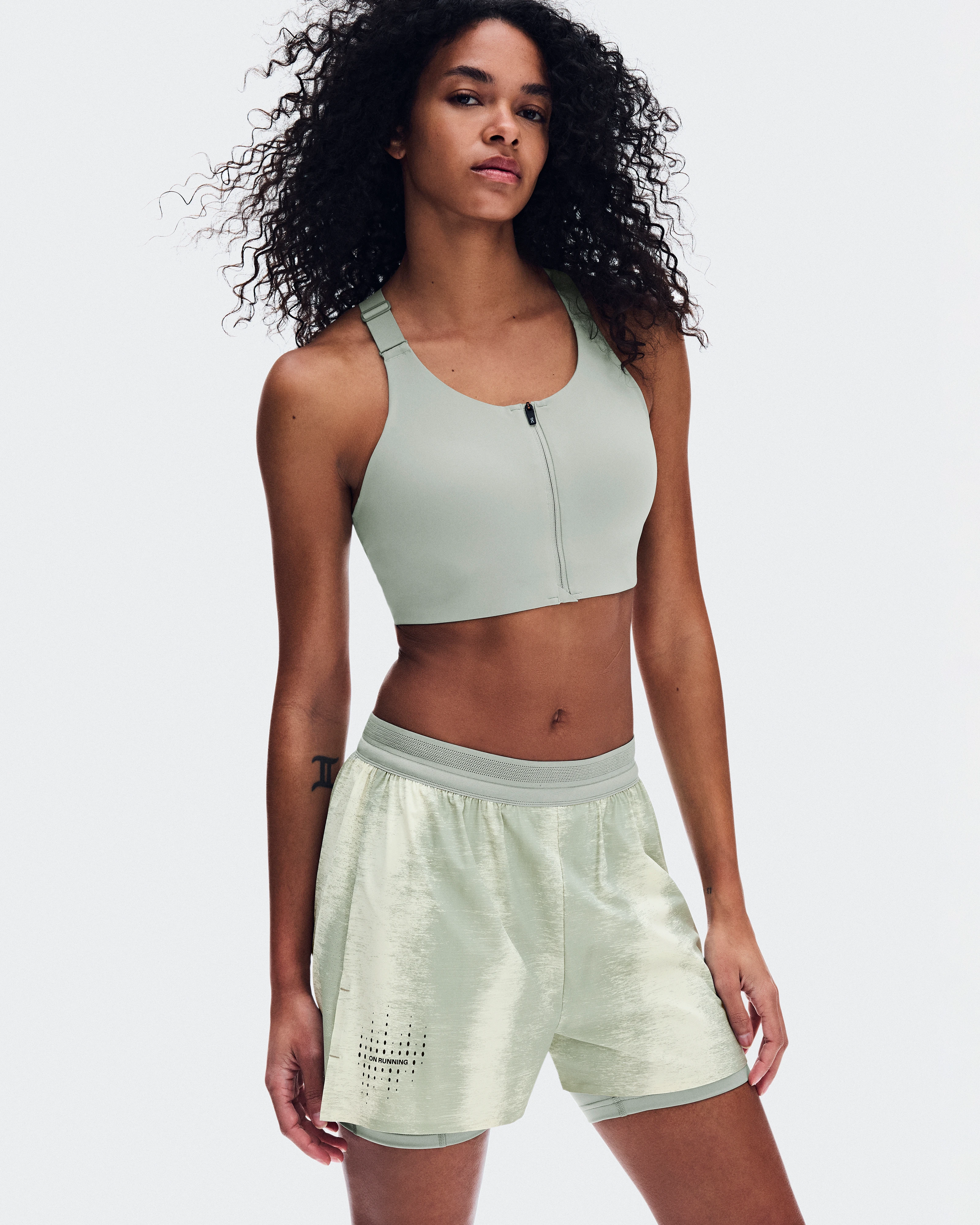 On Performance Shorts Terra Seedling & Tin Femme Shorts