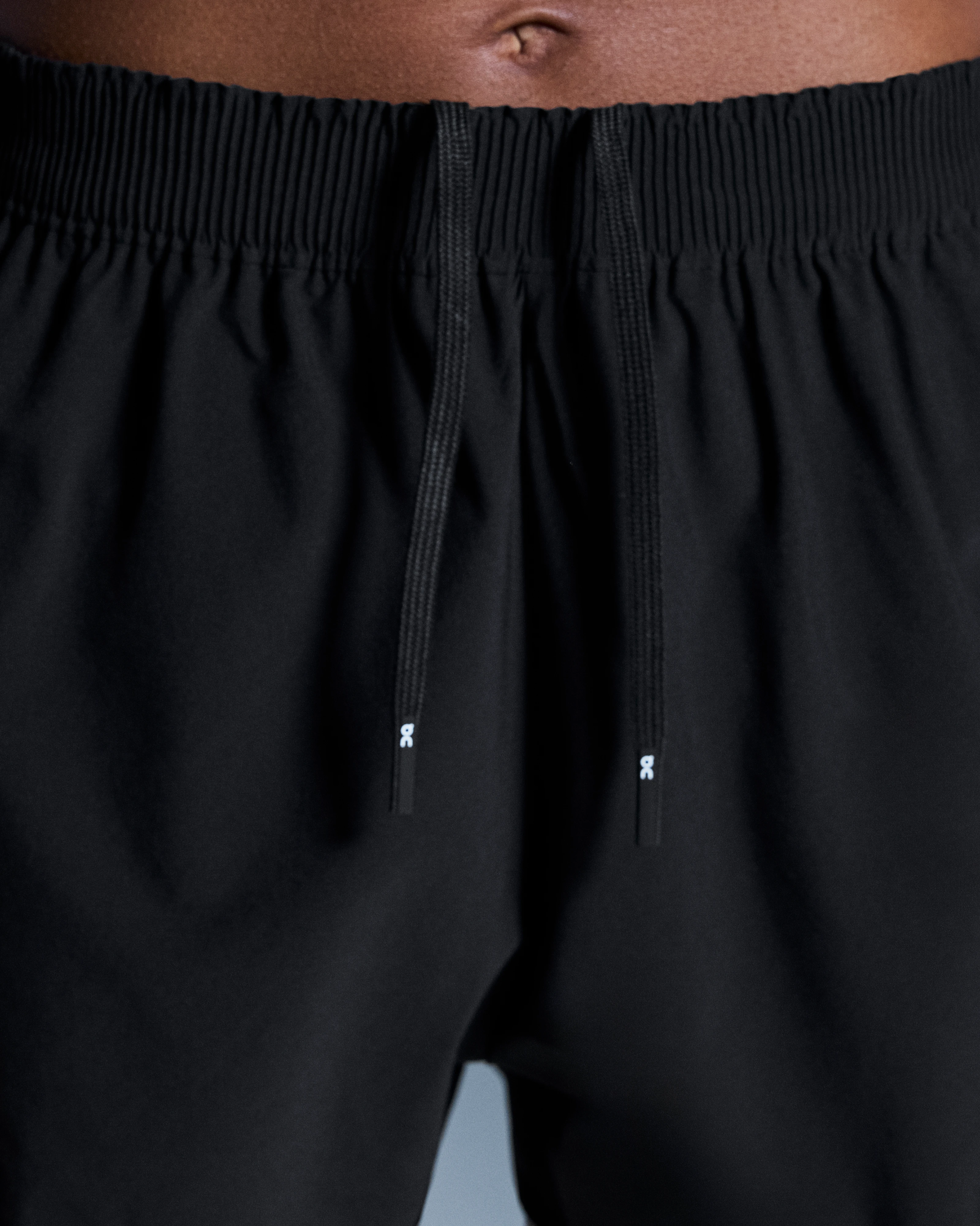 On Train Shorts Black Femme Shorts