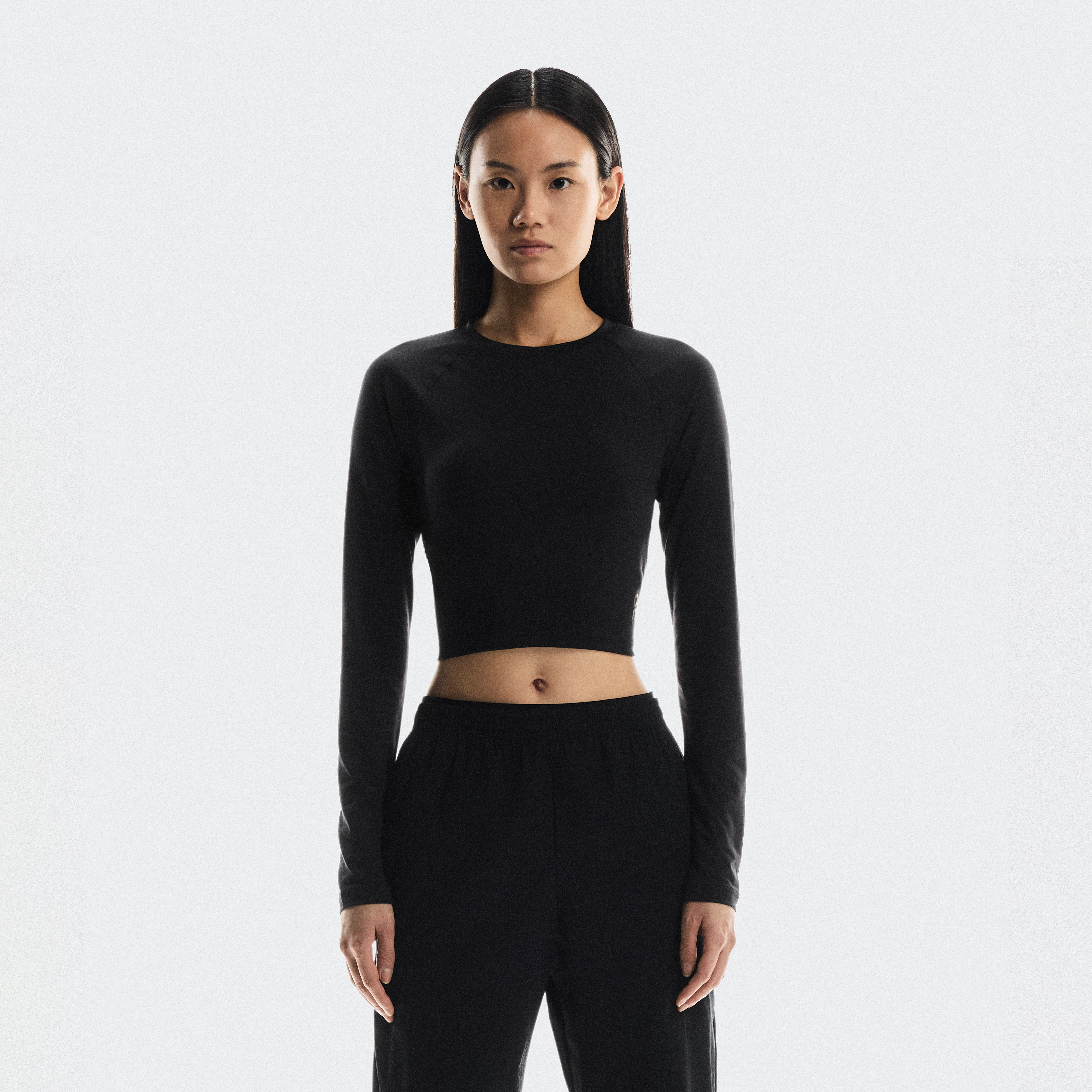 On Studio Long-T Crop Black Femme – Édition limitée, activités de faible intensité, quotidien Hauts et t-shirts