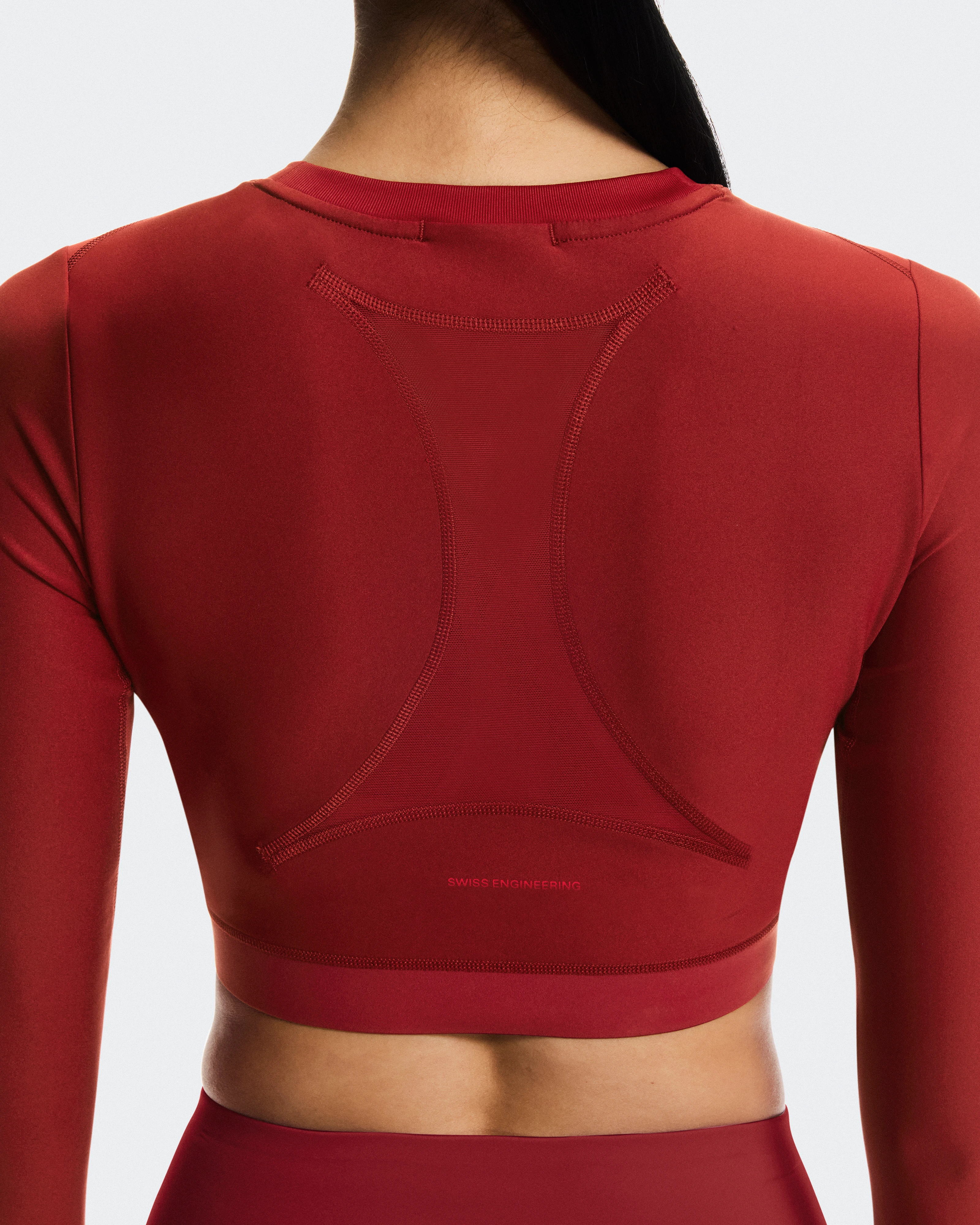 On Train Long Sleeve Crop Year of the Horse Sienna Femme Hauts et t-shirts