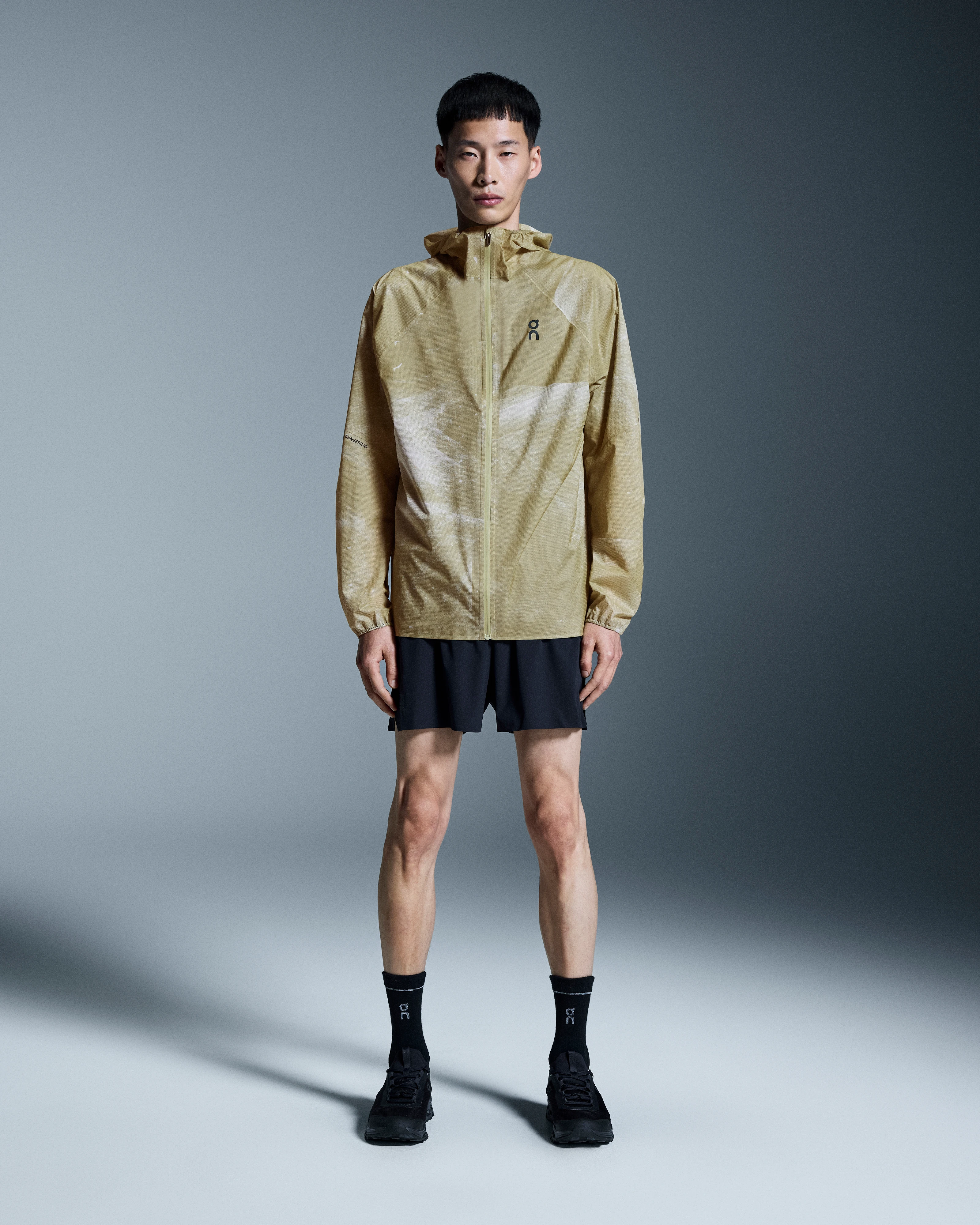 On Ultra Jacket White & Caper Homme Vestes