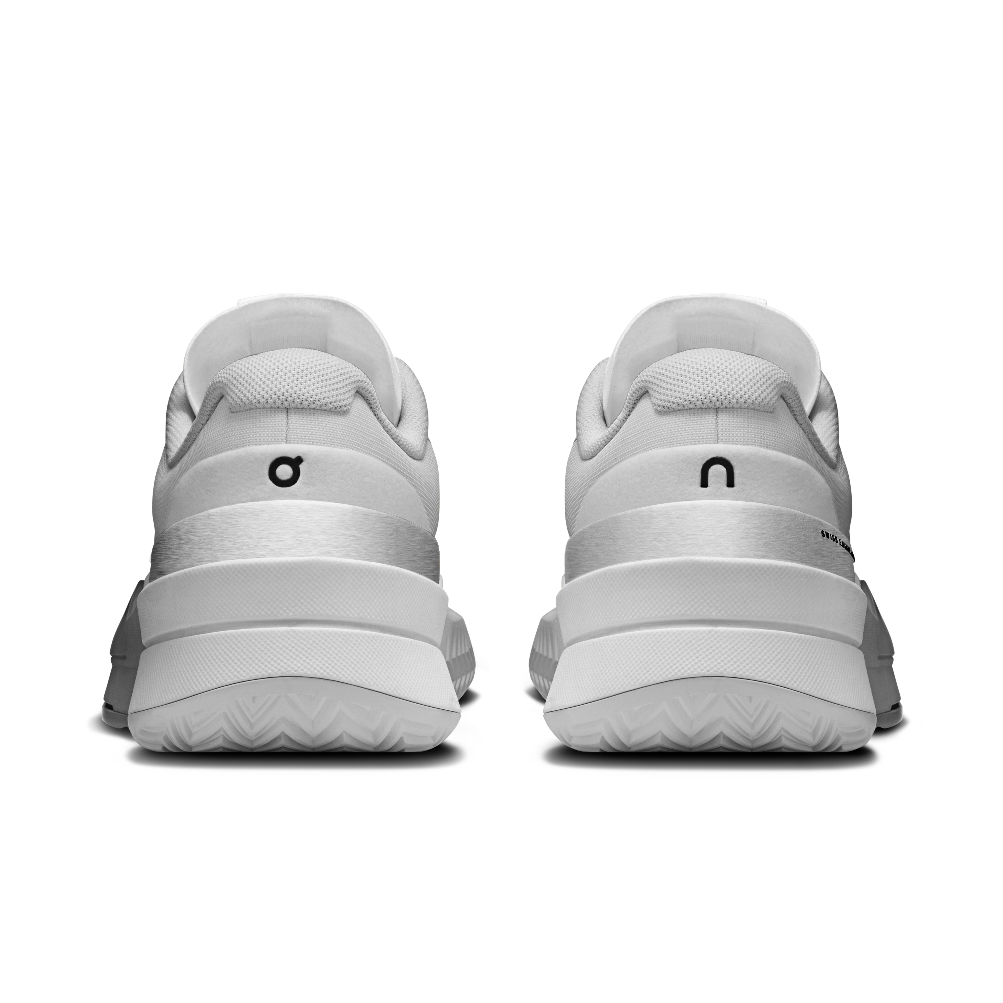 On THE ROGER Pro 2 All White Femme Tennis Chaussures