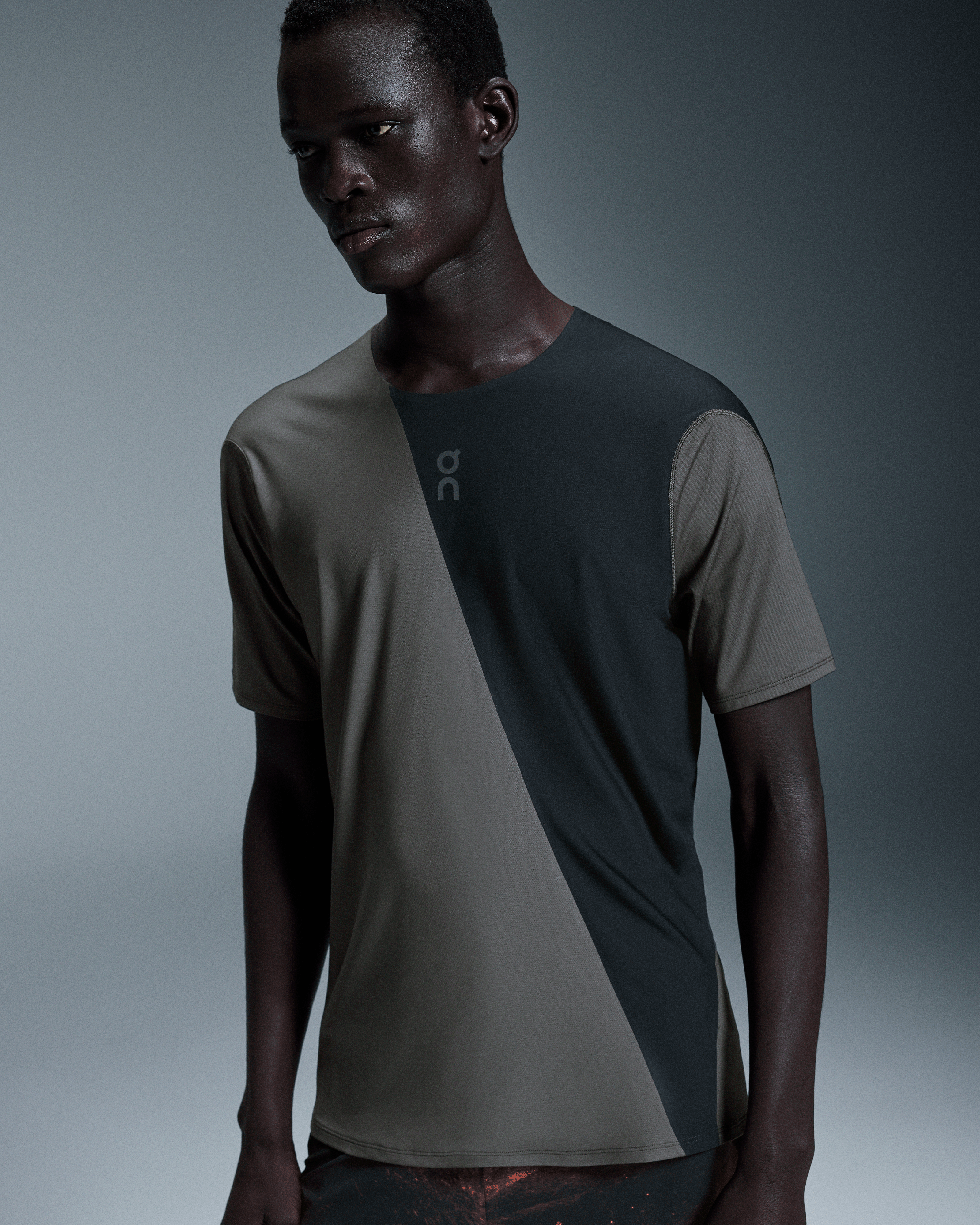 On Ultra-T Eclipse & Black Homme Hauts et t-shirts