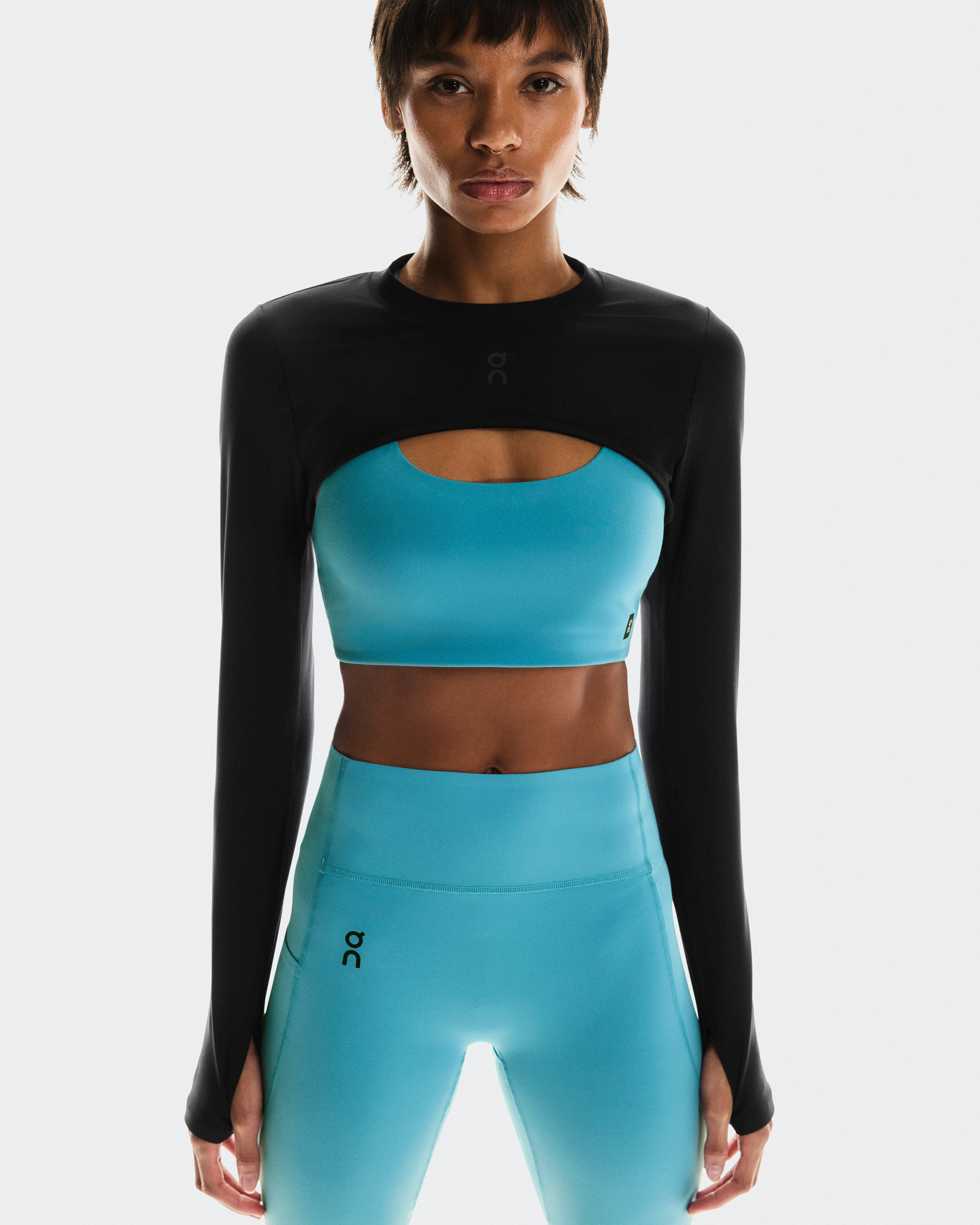 On Studio Bolero Black Femme Sweats à capuche et sweats