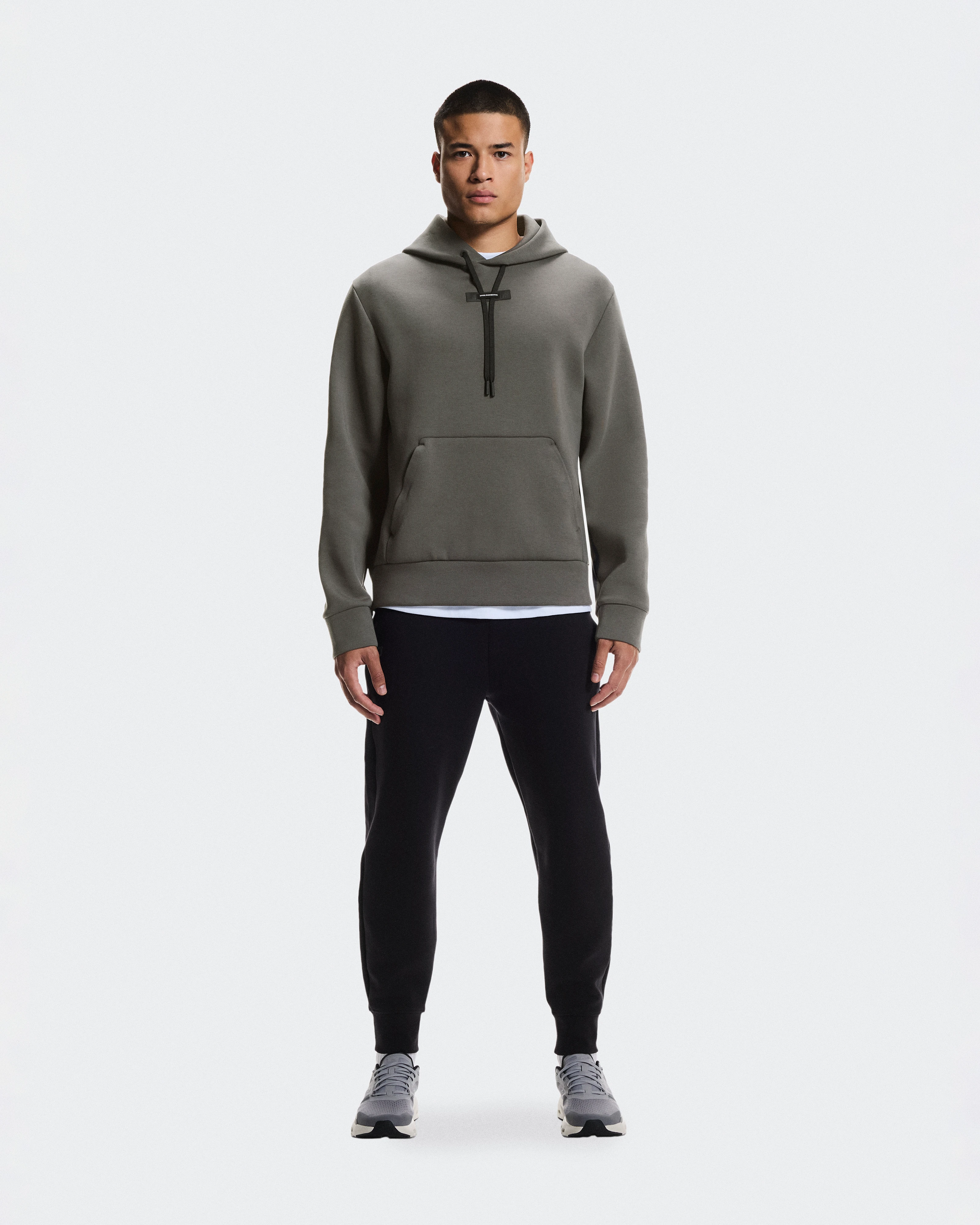 On Focus Tech Hoodie Shadow Homme Sweats à capuche et sweats