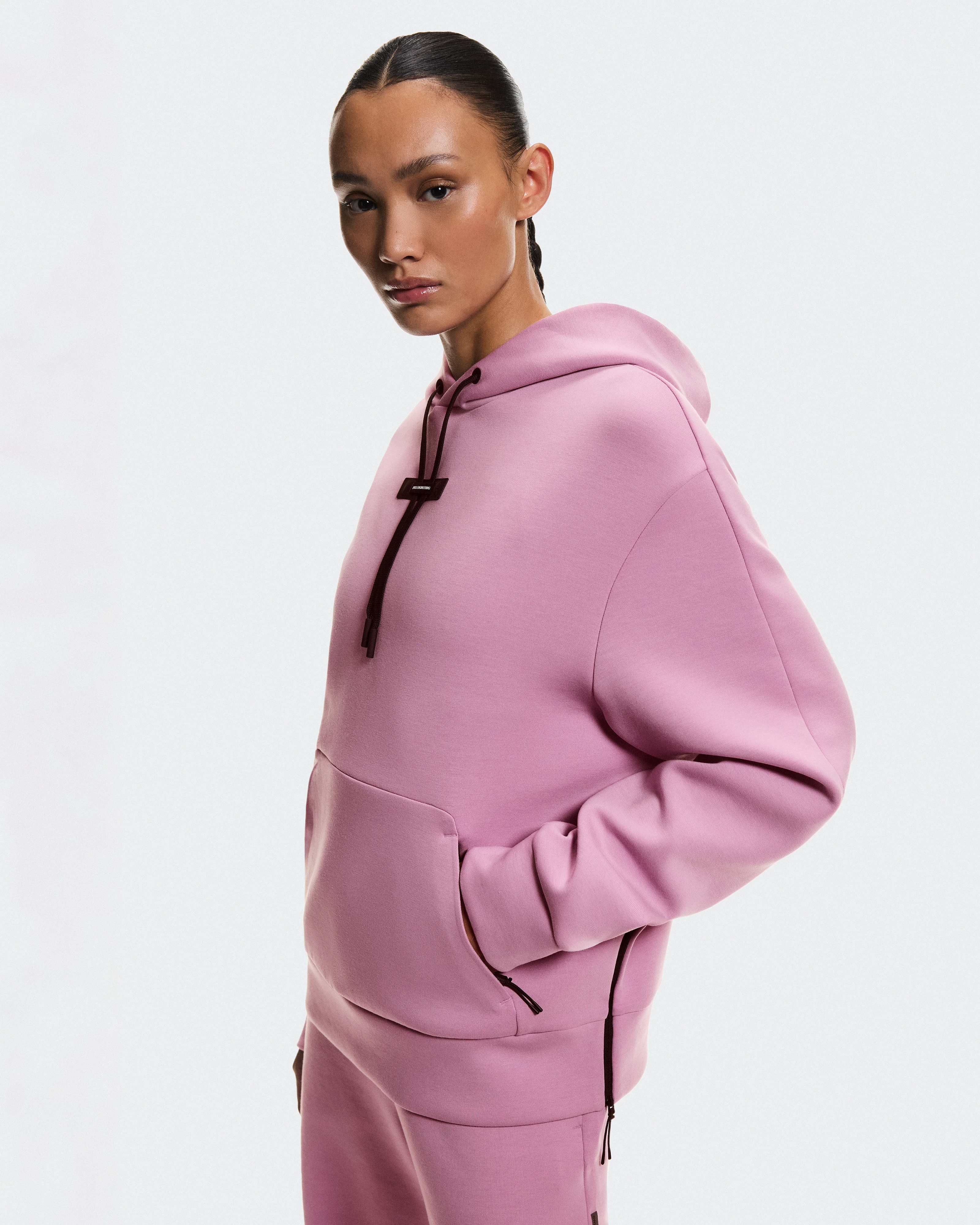 On Focus Tech Hoodie Sakura Femme Sweats à capuche et sweats